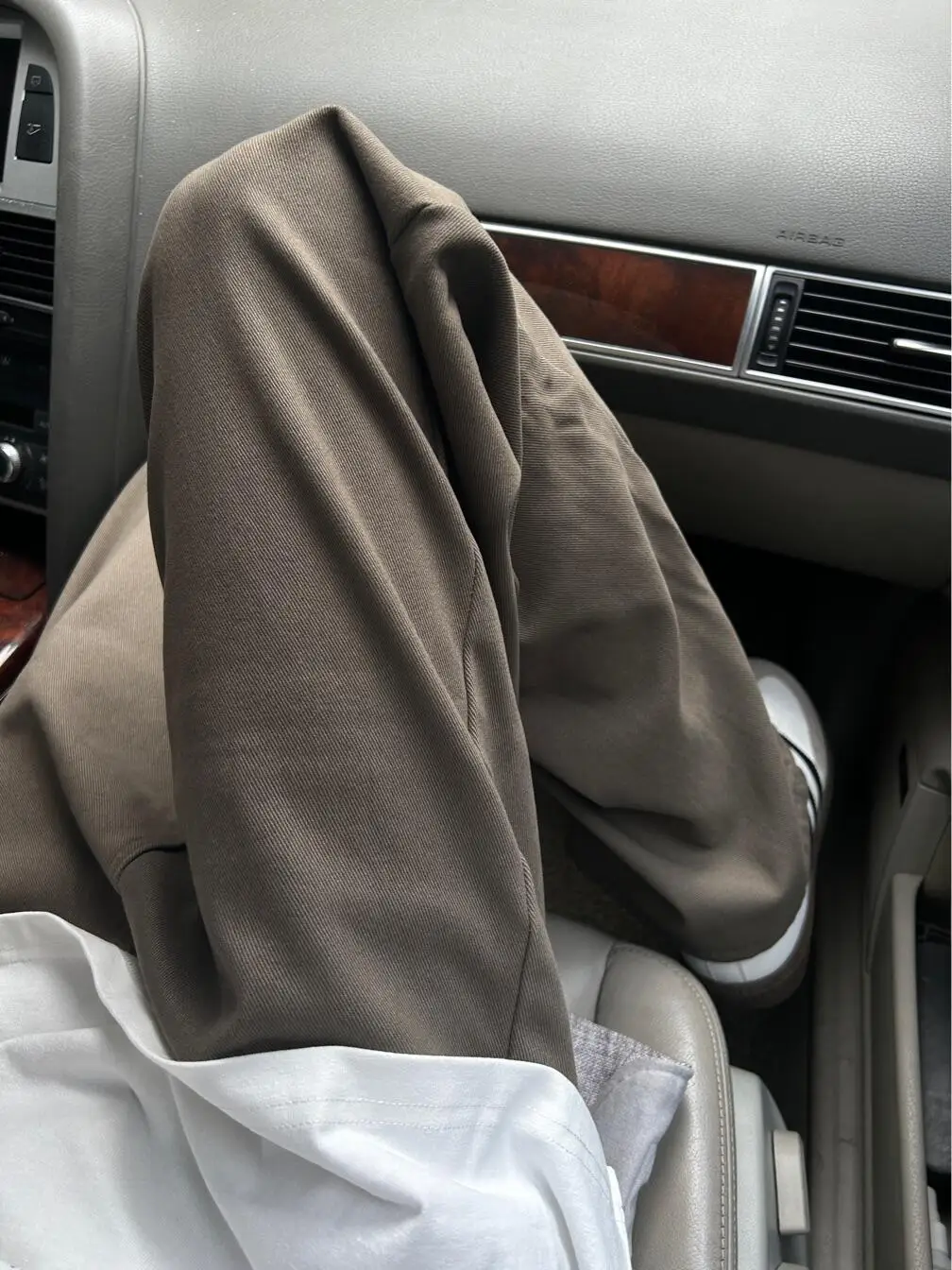 American Street Sle Brown Straight Leg Men's Jeans Vintage Cotton Casual Wear Resistant mid Waist Zipper Fly Straight Cut
American Street Sle Brown Straight Leg Men's Jeans Vintage Cotton Casual Wear Resistant mid Waist Zipper Fly Straight Cut