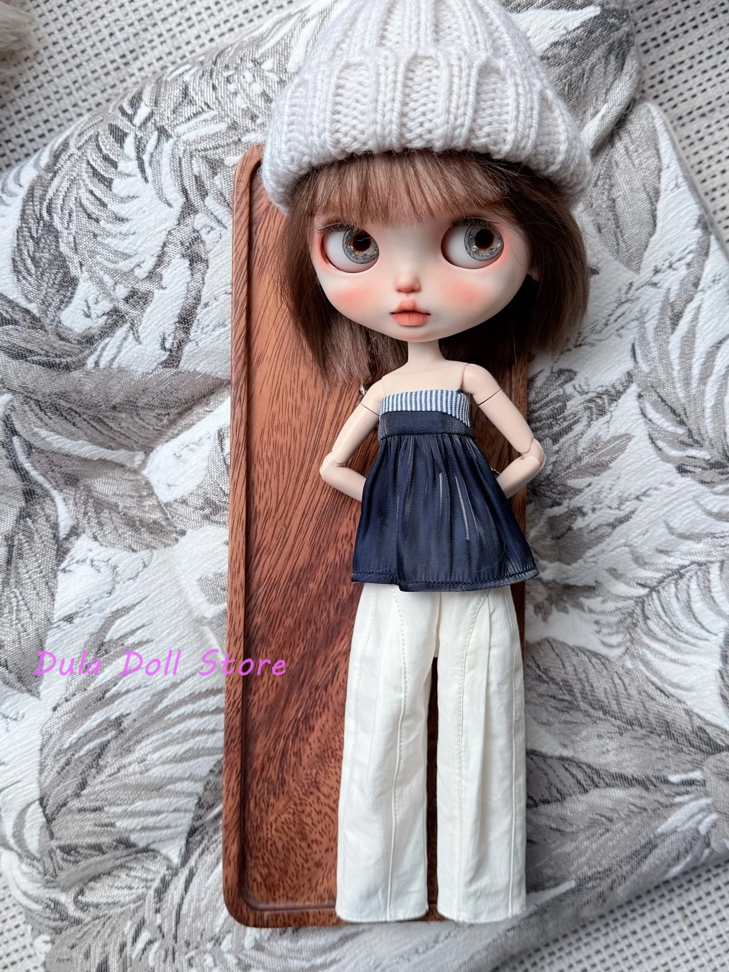 2026 Dula Doll Clothes Deep blue glazed yarn dress with white wide-leg pants for Blythe Landoudou Landazz ob24 ob22 Doll
2026 Dula Doll Clothes Deep blue glazed yarn dress with white wide-leg pants for Blythe Landoudou Landazz ob24 ob22 Doll