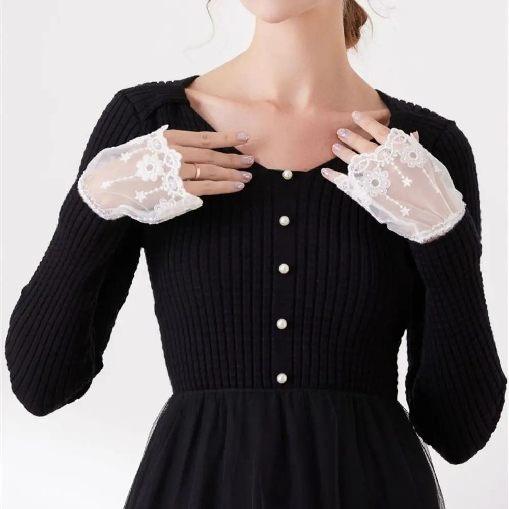 Новые кружевные накладные рукава с цветочным узором, съемные манжеты, милые элегантные накладные манжеты для осени и зимы
Новые кружевные накладные рукава с цветочным узором, съемные манжеты, милые элегантные накладные манжеты для осени и зимы