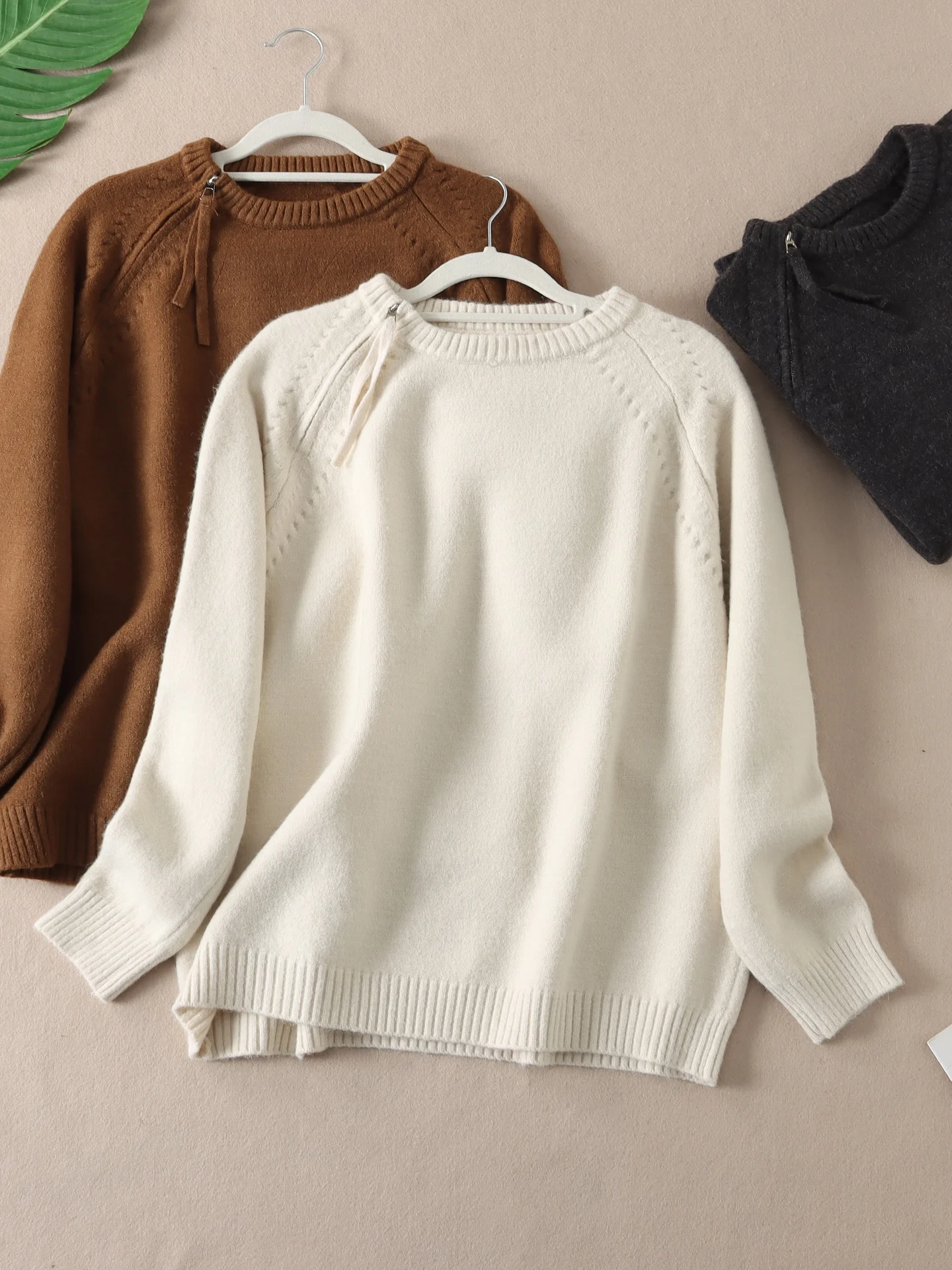 Sli round Ne Pullover Knitted Sweater Women's Autumn Winter Warm Loose Fit Zipper Design Faionable Casual Knitwear
Sli round Ne Pullover Knitted Sweater Women's Autumn Winter Warm Loose Fit Zipper Design Faionable Casual Knitwear