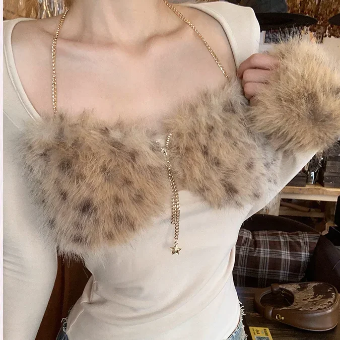 American spice girl plush stitching long-sleeved T-shirt women's new autumn and winter pure want to be slim inside the coat.
American spice girl plush stitching long-sleeved T-shirt women's new autumn and winter pure want to be slim inside the coat.