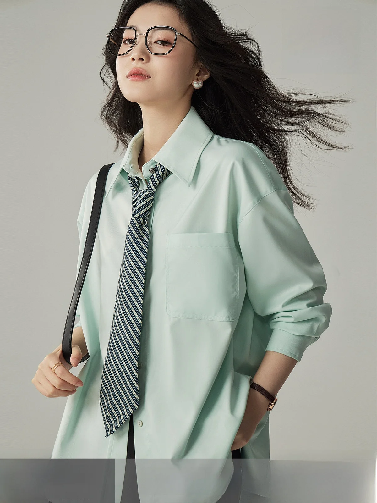 Aykja Spring Mint Long Sleeve Women's Shirt Draped Loose Fit Anti-Wrinkle Versatile Korean Style Breathable Comfortable
Aykja Spring Mint Long Sleeve Women's Shirt Draped Loose Fit Anti-Wrinkle Versatile Korean Style Breathable Comfortable