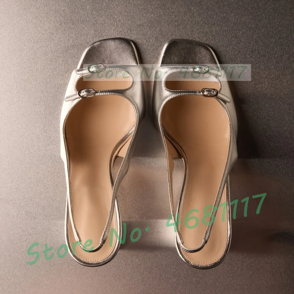 Серебряные сандалии с двойной пряжкой и ремешком сзади, женские роскошные вечерние туфли с квадратным носком, металлические туфли, элегантные вечерние сандалии на высоком блочном каблуке
Серебряные сандалии с двойной пряжкой и ремешком сзади, женские роскошные вечерние туфли с квадратным носком, металлические туфли, элегантные вечерние сандалии на высоком блочном каблуке