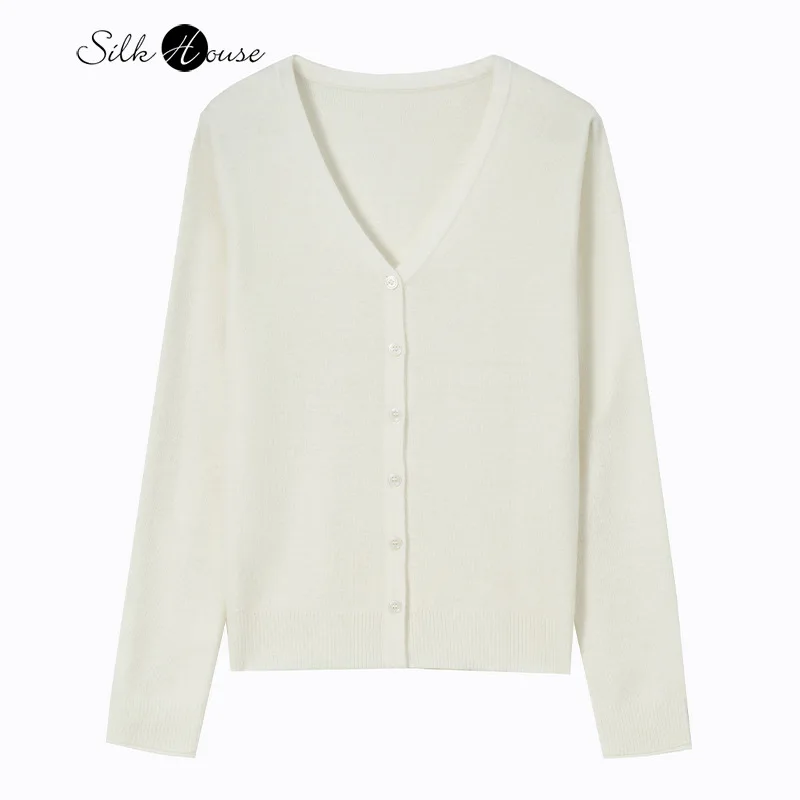 2025 Women's Clothing 100% Pure Wool Lazy Style Wide Soft Sticky V-neck Long Sleeved Single Breasted Solid Knitted Sweater
2025 Women's Clothing 100% Pure Wool Lazy Style Wide Soft Sticky V-neck Long Sleeved Single Breasted Solid Knitted Sweater