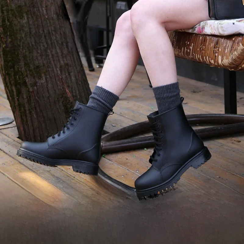 Fashionable Thickened Waterproof Ladies Rain Boots Anti-slip Low Cut PVC Shoes Comfortable Spring Autumn Seasonal Wear
Fashionable Thickened Waterproof Ladies Rain Boots Anti-slip Low Cut PVC Shoes Comfortable Spring Autumn Seasonal Wear
