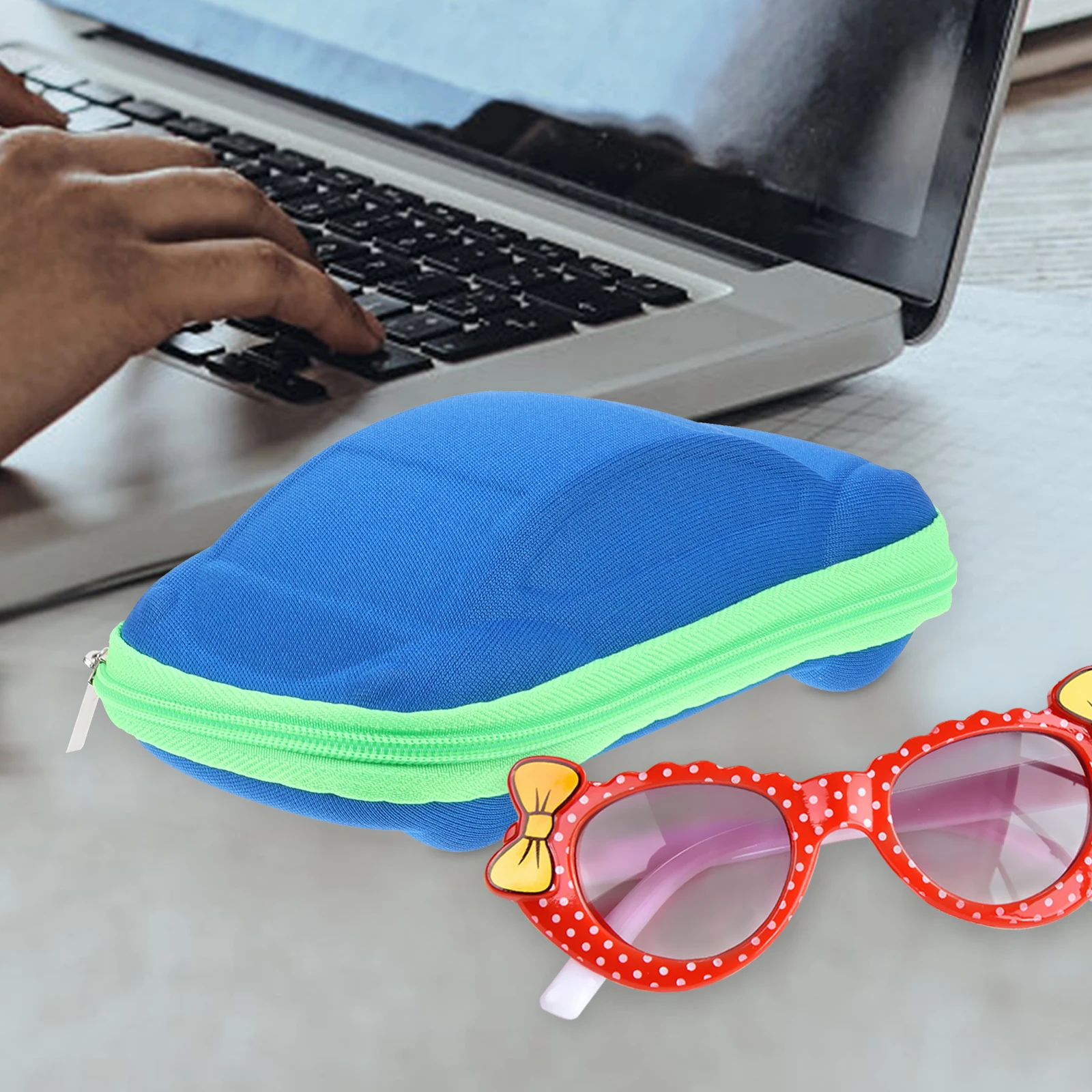 2pcs EVA Glasses Case Car Shape Adorable Zipper for Kids Sunglasses Storage Box Protective Eyewear Container Children 
2pcs EVA Glasses Case Car Shape Adorable Zipper for Kids Sunglasses Storage Box Protective Eyewear Container Children