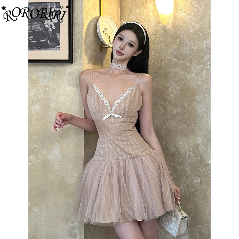 RORORIRI Fairycore кружевное платье-бретелька с v-образным вырезом женское лоскутное сетчатое пышное мини-платье трапециевидной формы с бантом на день рождения, одежда принцессы
RORORIRI Fairycore кружевное платье-бретелька с v-образным вырезом женское лоскутное сетчатое пышное мини-платье трапециевидной формы с бантом на день рождения, одежда принцессы