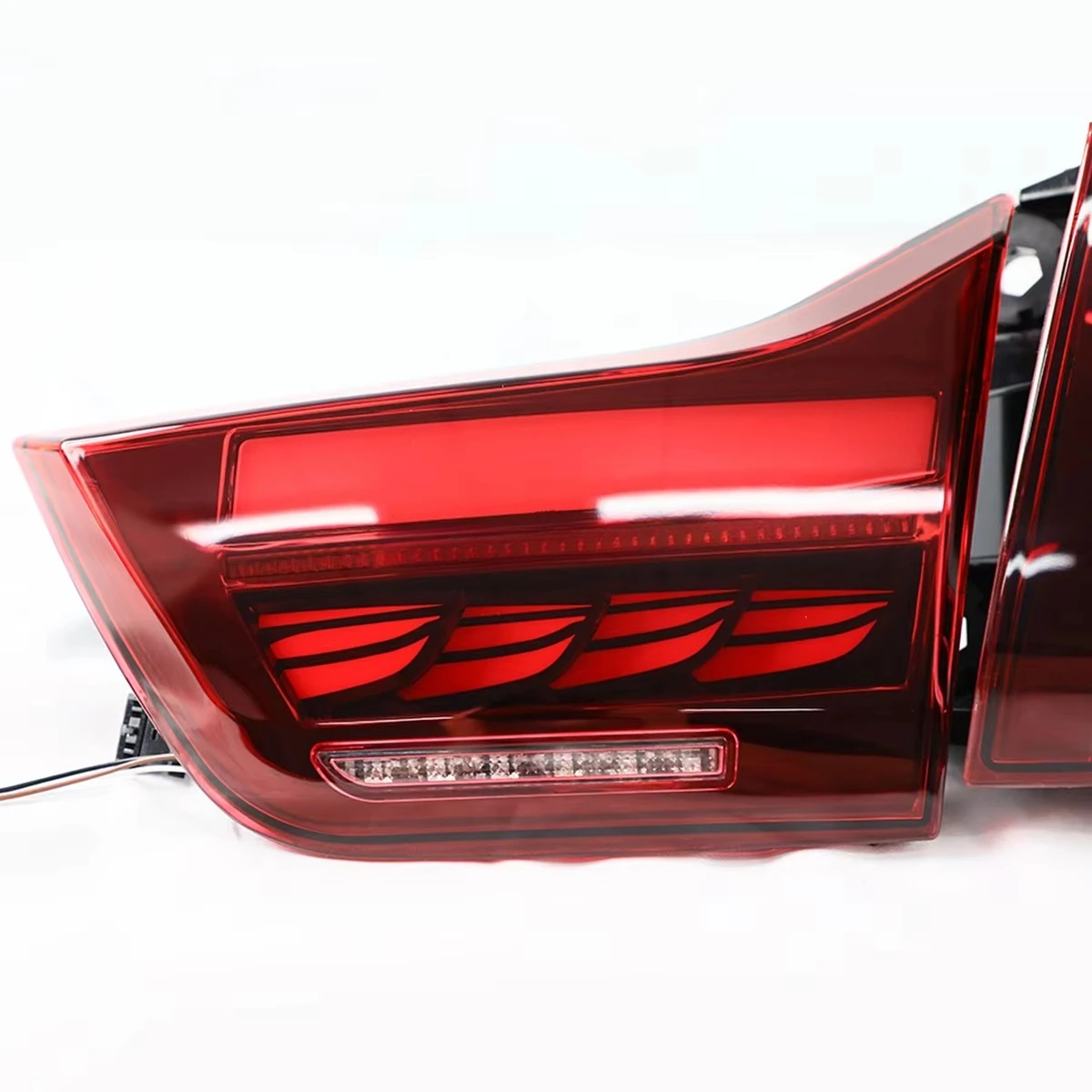 Автомобильные задние фонари в виде чешуи дракона с последовательными указателями поворота для 4 серии F32 F36 RGB задний фонарь
Автомобильные задние фонари в виде чешуи дракона с последовательными указателями поворота для 4 серии F32 F36 RGB задний фонарь