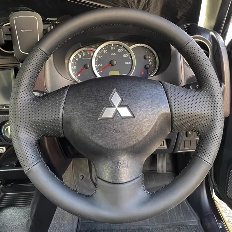 For Mitsubishi Lancer EX 10 Lancer X Outlander Hand-stitched Side perforation black Genuine Leather car Steering Wheel Cover
For Mitsubishi Lancer EX 10 Lancer X Outlander Hand-stitched Side perforation black Genuine Leather car Steering Wheel Cover