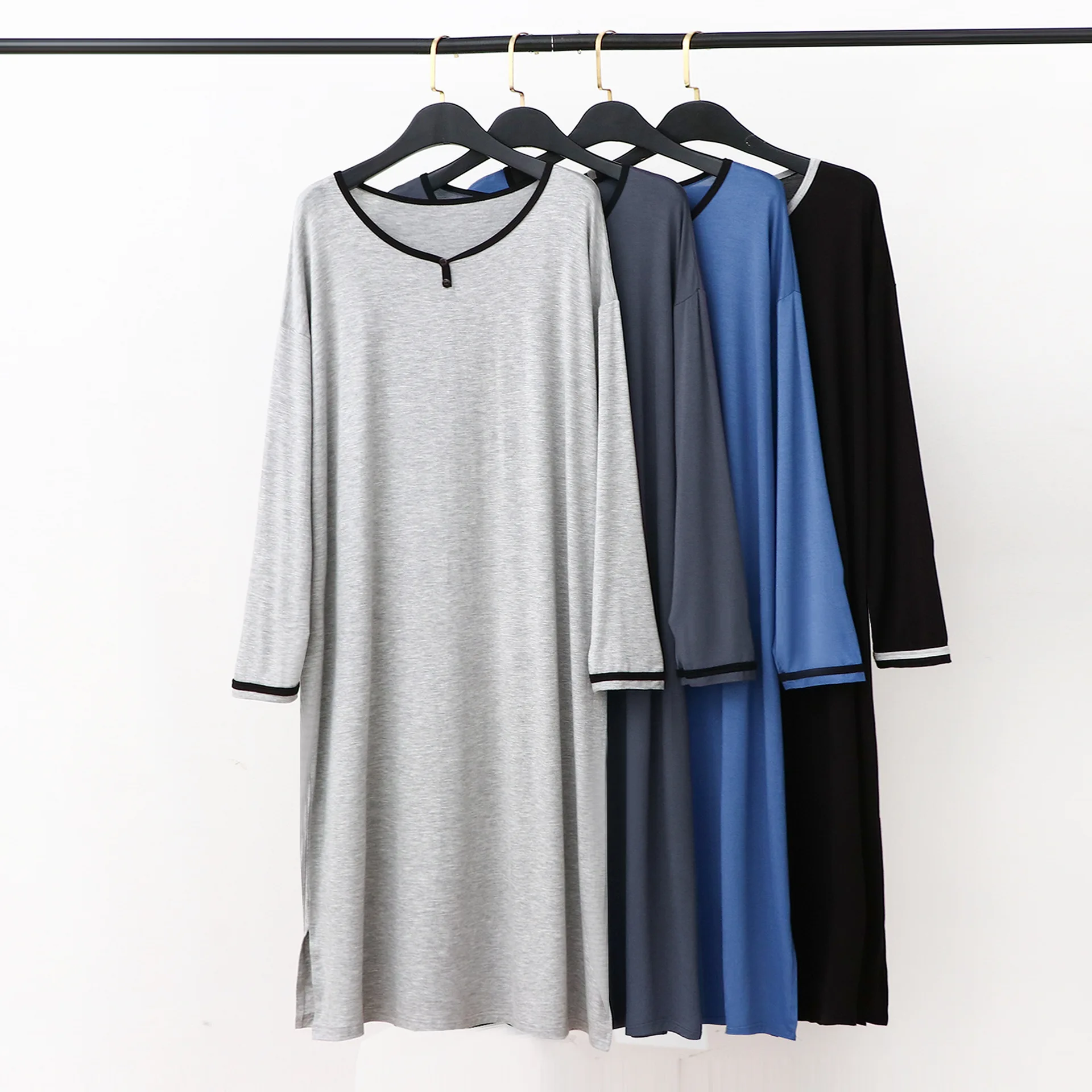 Men's Long Sleepwear Knee Length Soft and Drooping Plus Size Bathrobe Mens Nightgown Bedroom Pajamas Casual Long Sleeved Nightgo
Men's Long Sleepwear Knee Length Soft and Drooping Plus Size Bathrobe Mens Nightgown Bedroom Pajamas Casual Long Sleeved Nightgo