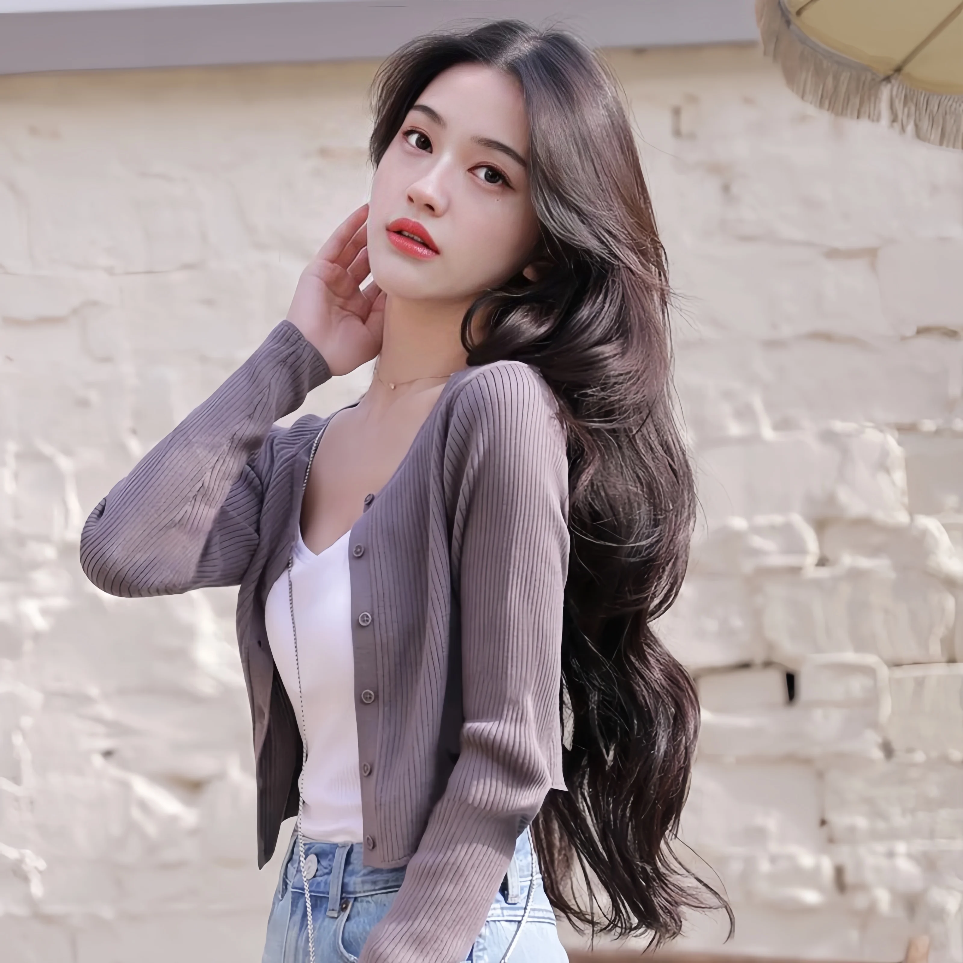 New wig female long curly hair temperament repair face in large wave synthetic fiber high temperature silk full head cover
New wig female long curly hair temperament repair face in large wave synthetic fiber high temperature silk full head cover
