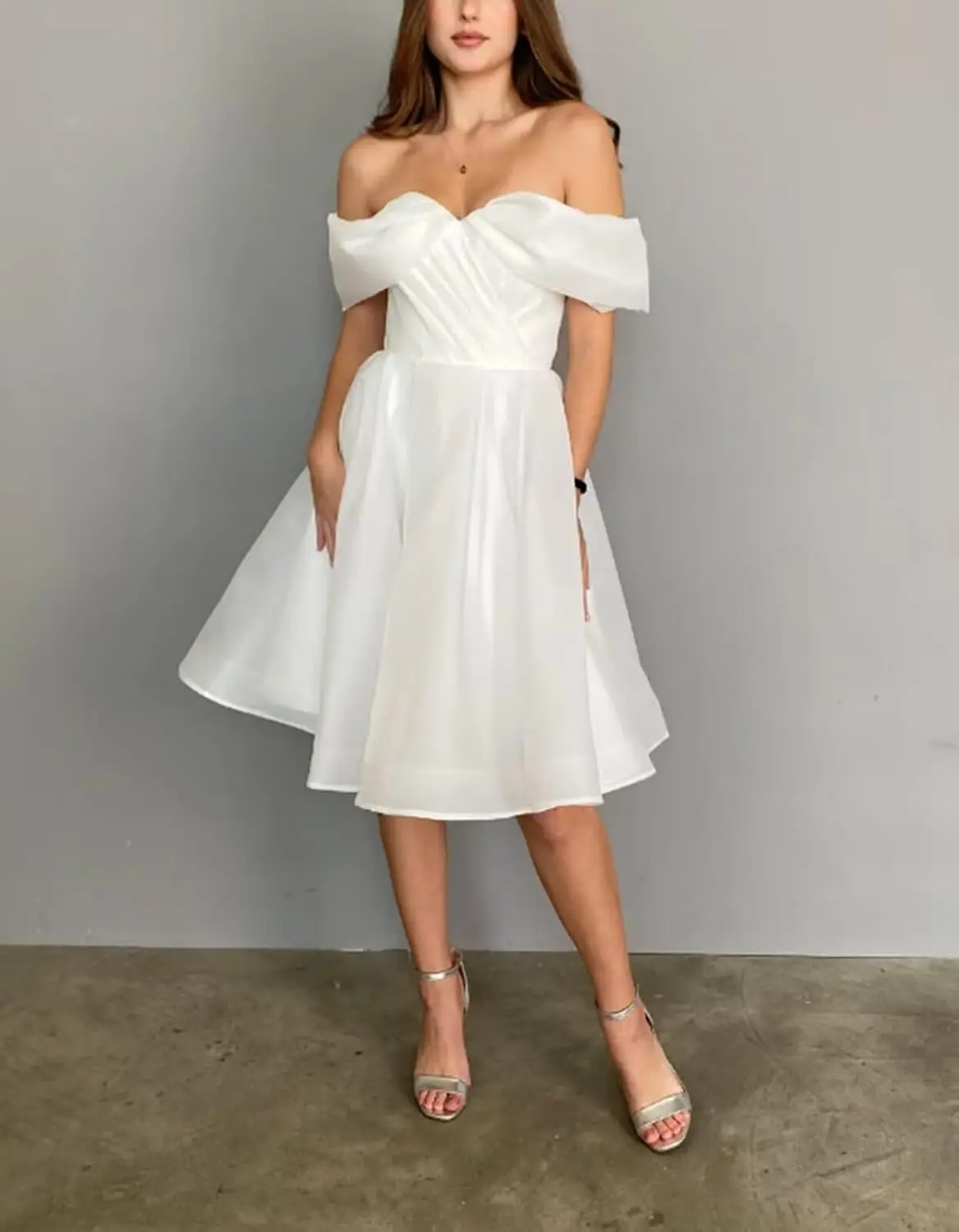 Organza Short A Line Sexy Women's Off The Shoulder Tea Lenght Wedding Dress for Bride Bridal Dress for Women Party Dresses
Organza Short A Line Sexy Women's Off The Shoulder Tea Lenght Wedding Dress for Bride Bridal Dress for Women Party Dresses