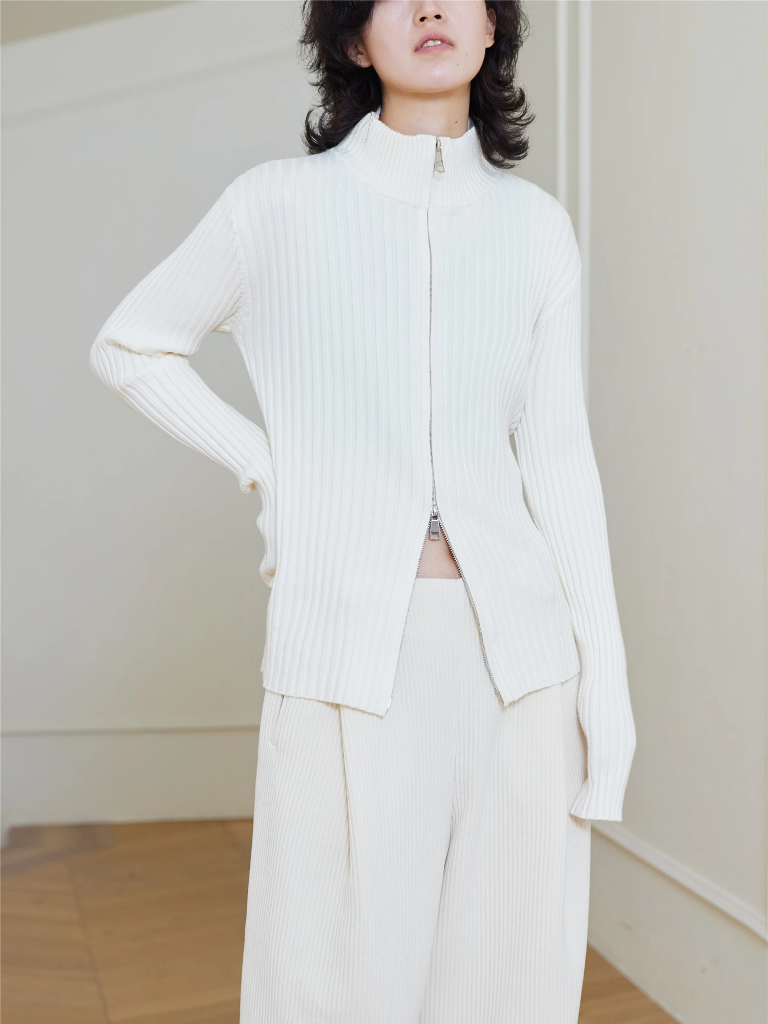 Slim Fit Knitted Sweater Double Zipper Basic Design Commute Style Long Sleeve Cardigan Regular Length Pure Color Winter Fashion
Slim Fit Knitted Sweater Double Zipper Basic Design Commute Style Long Sleeve Cardigan Regular Length Pure Color Winter Fashion