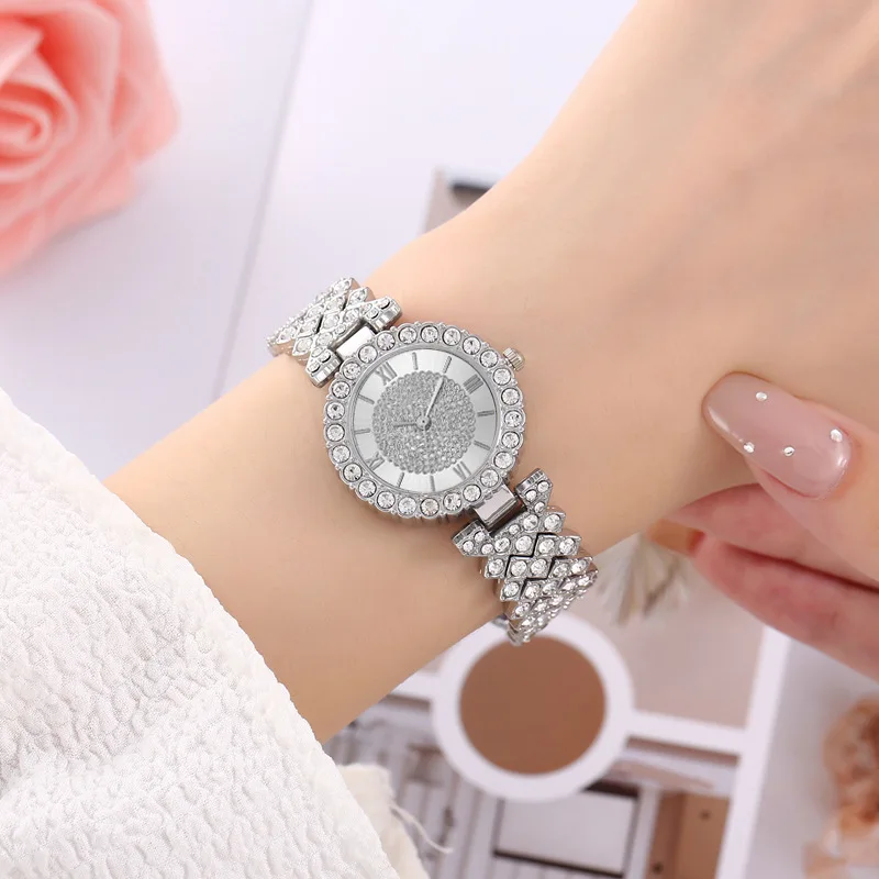 2pcs Fashionable Diamond Studded Real Nail Scale Alloy Set Quartz Bracelet Watch FOR WOMEN'S Watches
2pcs Fashionable Diamond Studded Real Nail Scale Alloy Set Quartz Bracelet Watch FOR WOMEN'S Watches