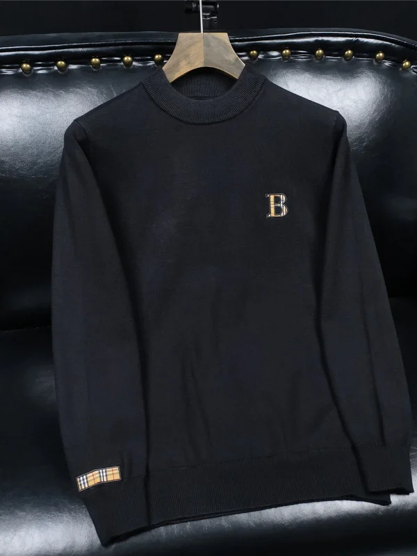 Модный мужской свитер с вышивкой буквы B, утепленный шерстяной вязаной тканью, повседневный универсальный свитер с круглым вырезом, стильный зимний вариант.
Модный мужской свитер с вышивкой буквы B, утепленный шерстяной вязаной тканью, повседневный универсальный свитер с круглым вырезом, стильный зимний вариант.