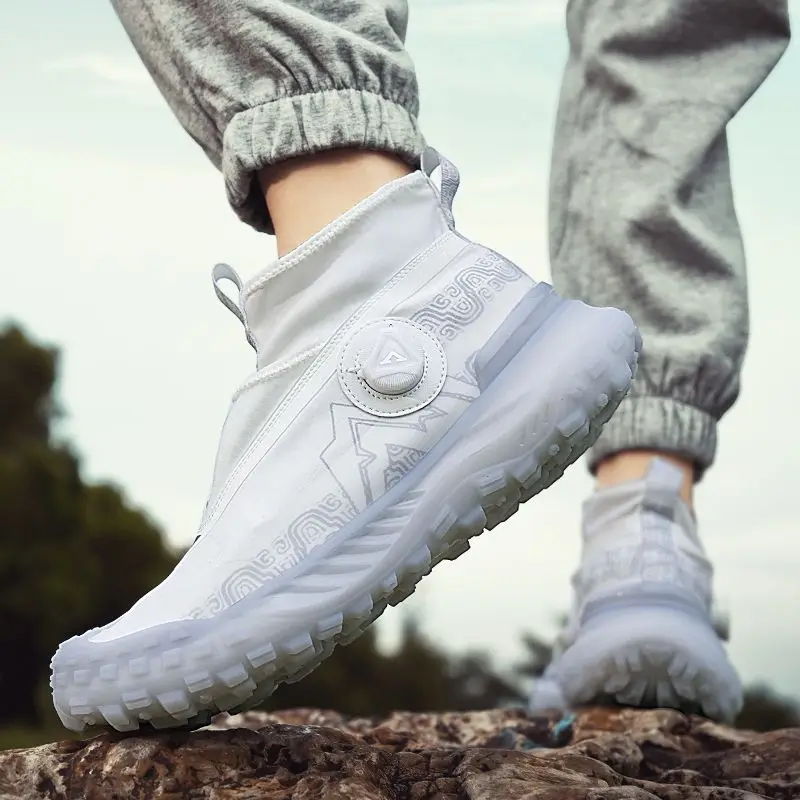 New men's golf shoes walking shoes comfortable sports shoes non-slip wear-resistant lightweight golf shoes
New men's golf shoes walking shoes comfortable sports shoes non-slip wear-resistant lightweight golf shoes