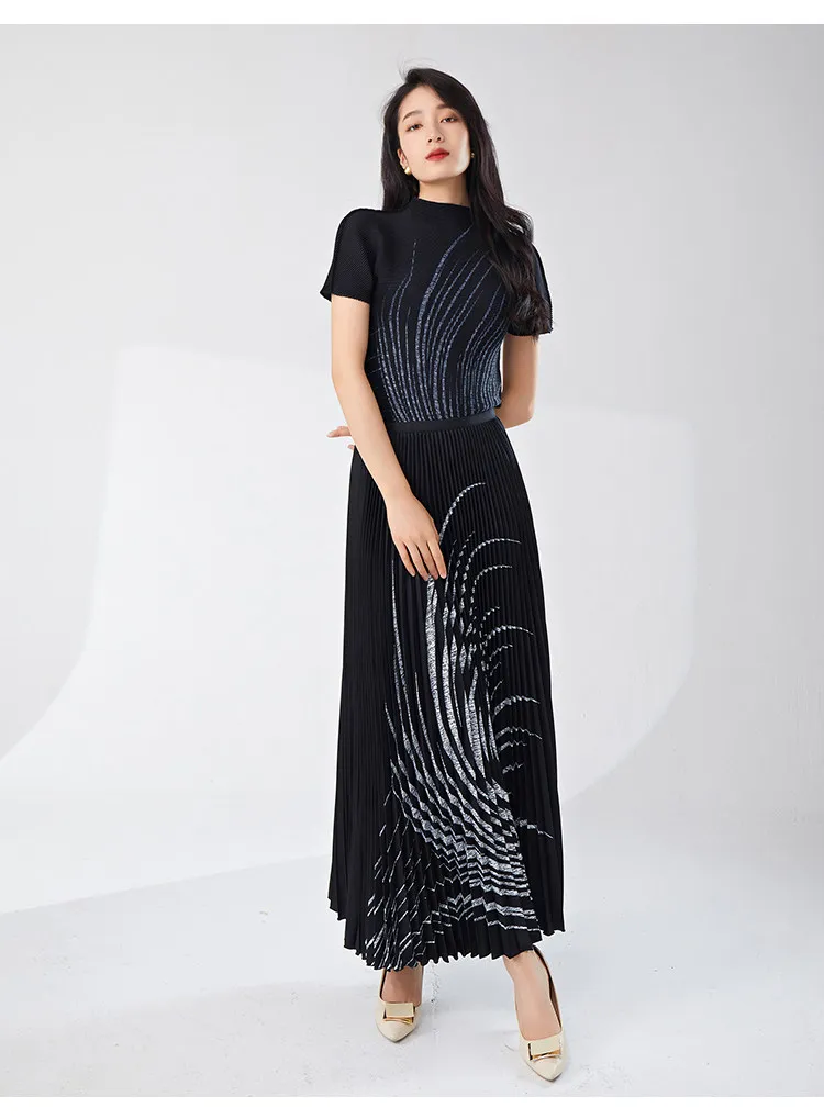 Pleated Women's Summer Short-Sleeved Top and Skirt Set - Black, Stylish, Elegant, and Versatile Two-Piece Set
Pleated Women's Summer Short-Sleeved Top and Skirt Set - Black, Stylish, Elegant, and Versatile Two-Piece Set