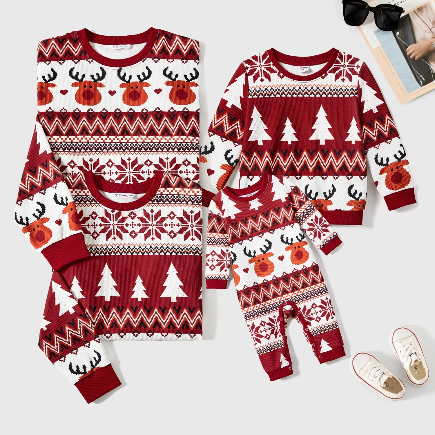 PatPat Christmas Family Matching Festival Theme All-over Print Long Sleeve Tops
PatPat Christmas Family Matching Festival Theme All-over Print Long Sleeve Tops