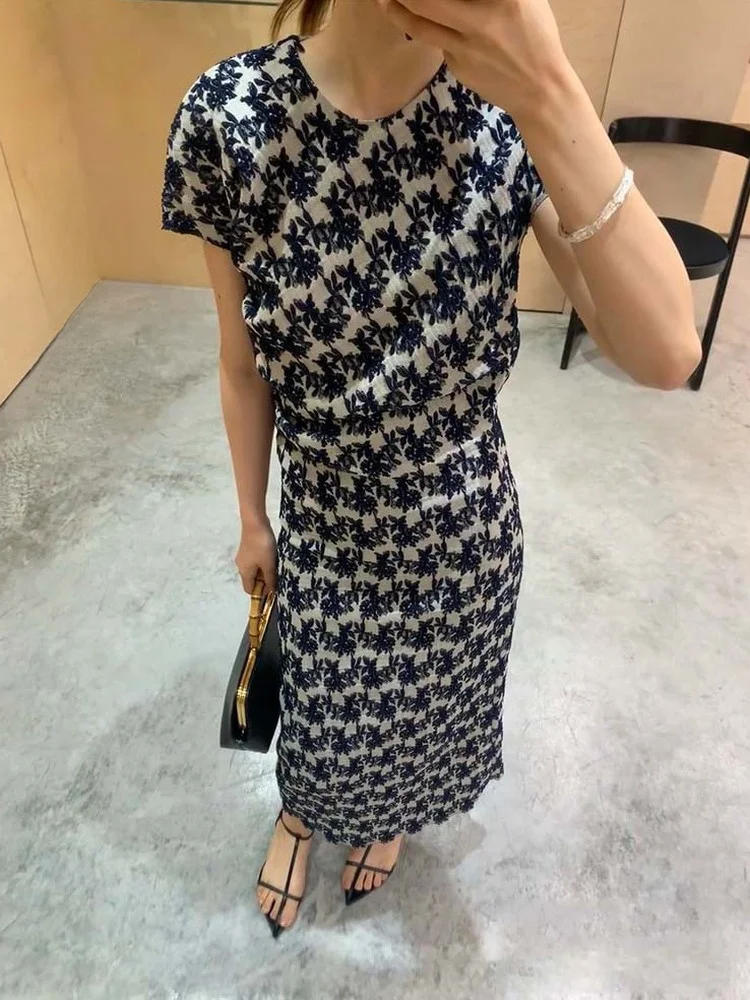 Elegant Summer Silk Long Dress round Neck Asymmetrical Cut Printed Simple High Waist Commuter Dress for Ladies
Elegant Summer Silk Long Dress round Neck Asymmetrical Cut Printed Simple High Waist Commuter Dress for Ladies