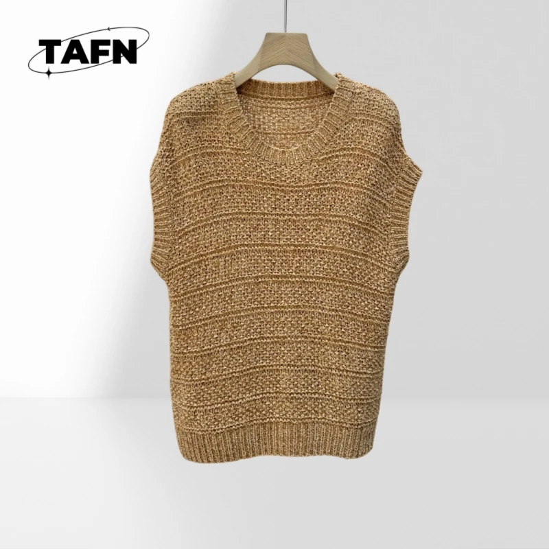 Relaxed Fit Top for Women Cotton Sleeveless Blouse Summer Style Women Ribbed Sleeveless Casual Summer Wear AI0943
Relaxed Fit Top for Women Cotton Sleeveless Blouse Summer Style Women Ribbed Sleeveless Casual Summer Wear AI0943
