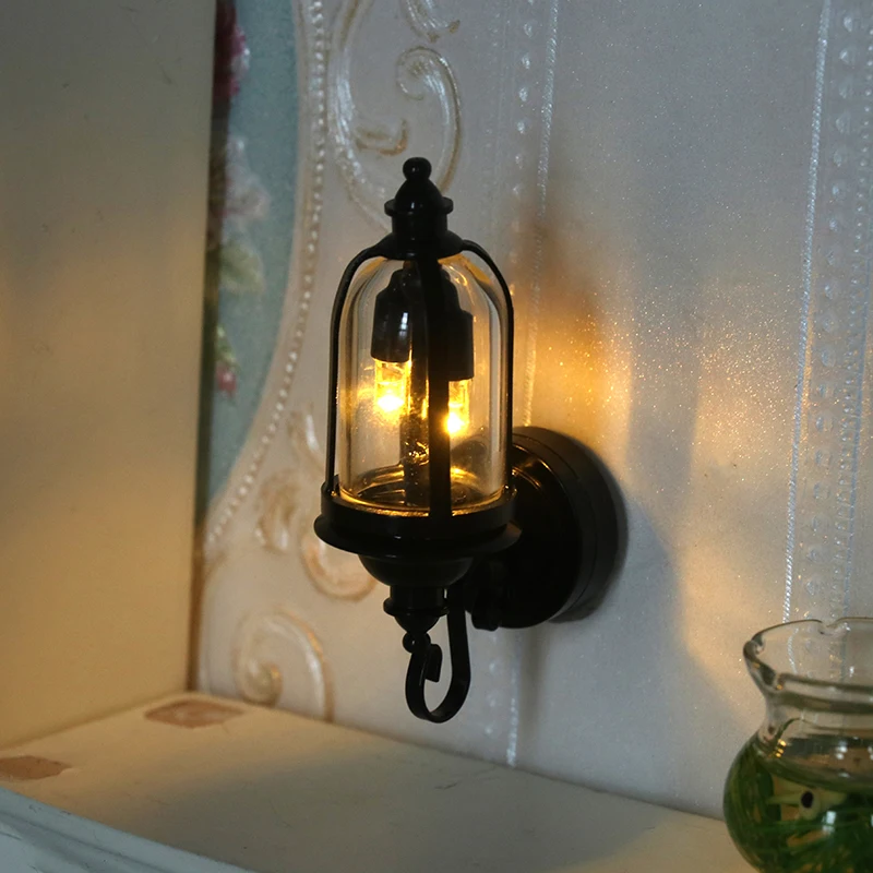 1:12 Dollhouse Miniature Black Wall Light LED Light Wall Lamp Doll Living Room Bedroom Furniture Decor Toy Micro Scene Ornament
1:12 Dollhouse Miniature Black Wall Light LED Light Wall Lamp Doll Living Room Bedroom Furniture Decor Toy Micro Scene Ornament