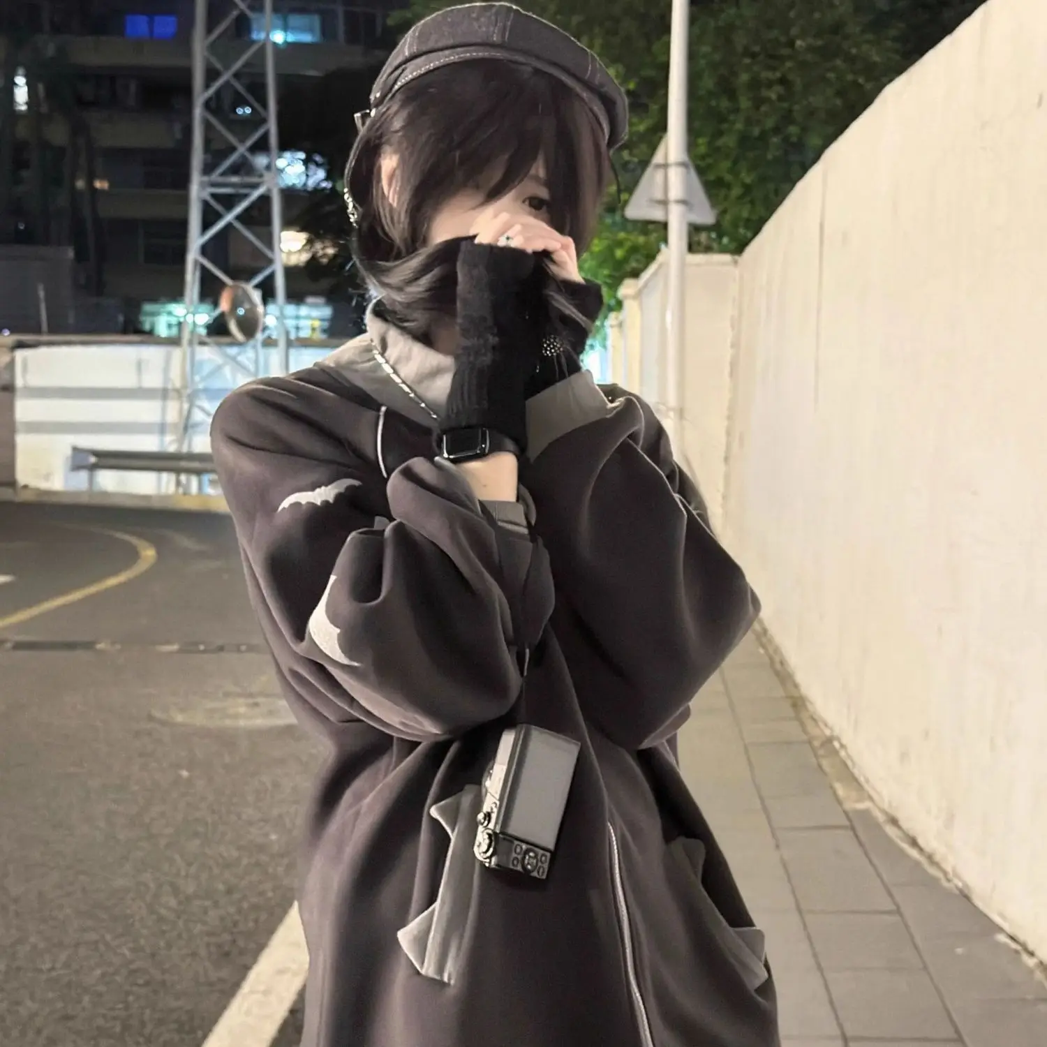 2026 NEW Japanese Subculture Y2k Fleece Hoodie Stand Collar Men Streetwear Women Harajuku Sudaderas Coat Mujer Goth Sweatshirts
2026 NEW Japanese Subculture Y2k Fleece Hoodie Stand Collar Men Streetwear Women Harajuku Sudaderas Coat Mujer Goth Sweatshirts