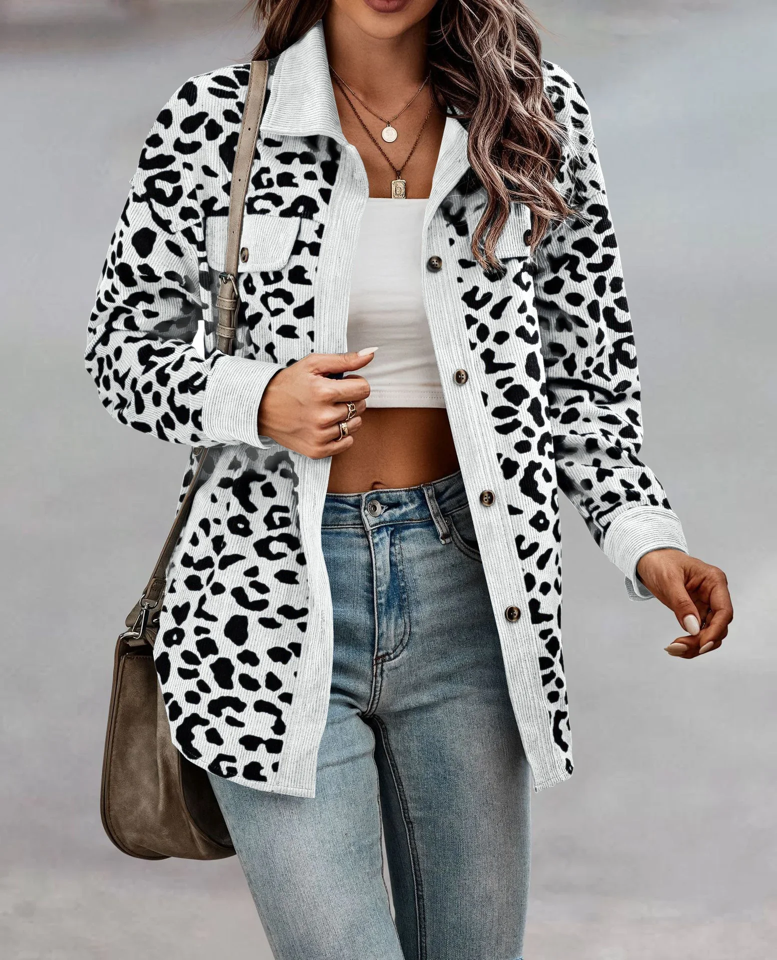 2025 New Sexy Leopard Print Corduroy Jackets Women Autumn Lapel Collar Button Fly Coats Ladies Casual Loose Outwear Winter Coats
2025 New Sexy Leopard Print Corduroy Jackets Women Autumn Lapel Collar Button Fly Coats Ladies Casual Loose Outwear Winter Coats