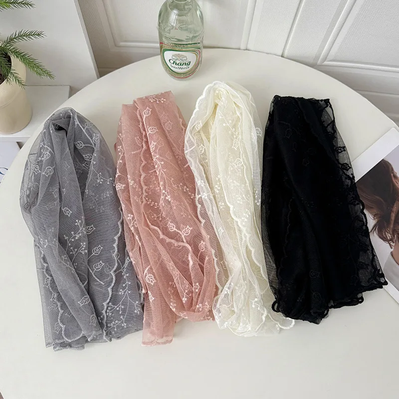 Silk Scarf Female Korean Version Thin Fresh and Beautiful Embroidered Lace Square Solid Color Yarn Elegant Retro Color Literary
Silk Scarf Female Korean Version Thin Fresh and Beautiful Embroidered Lace Square Solid Color Yarn Elegant Retro Color Literary