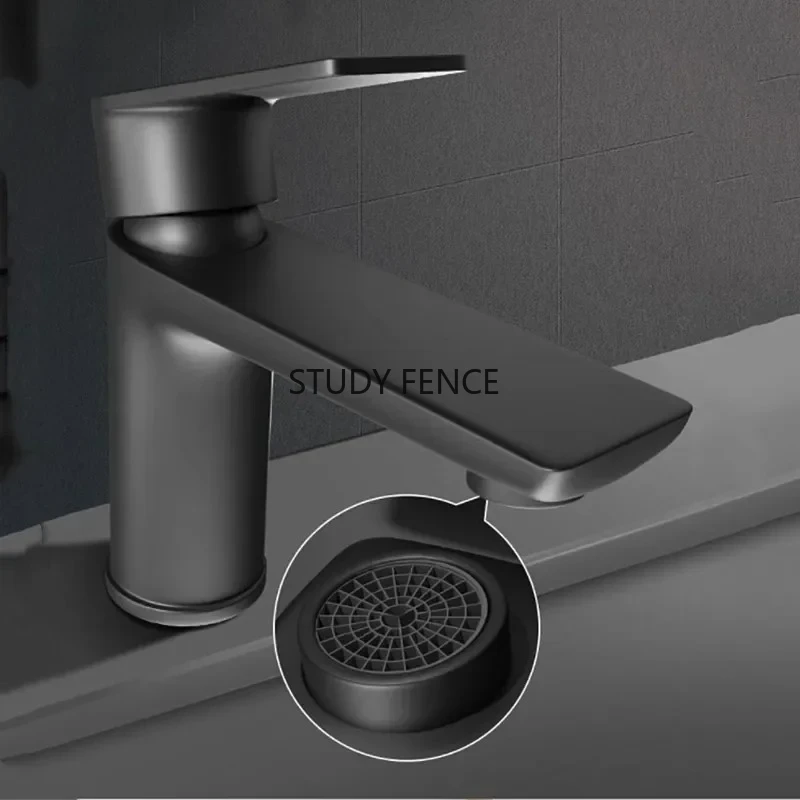 Смеситель для раковины из нержавеющей стали, бытовой, для горячей и холодной воды, для кухни и ванной комнаты, сантехническая фурнитура
Смеситель для раковины из нержавеющей стали, бытовой, для горячей и холодной воды, для кухни и ванной комнаты, сантехническая фурнитура