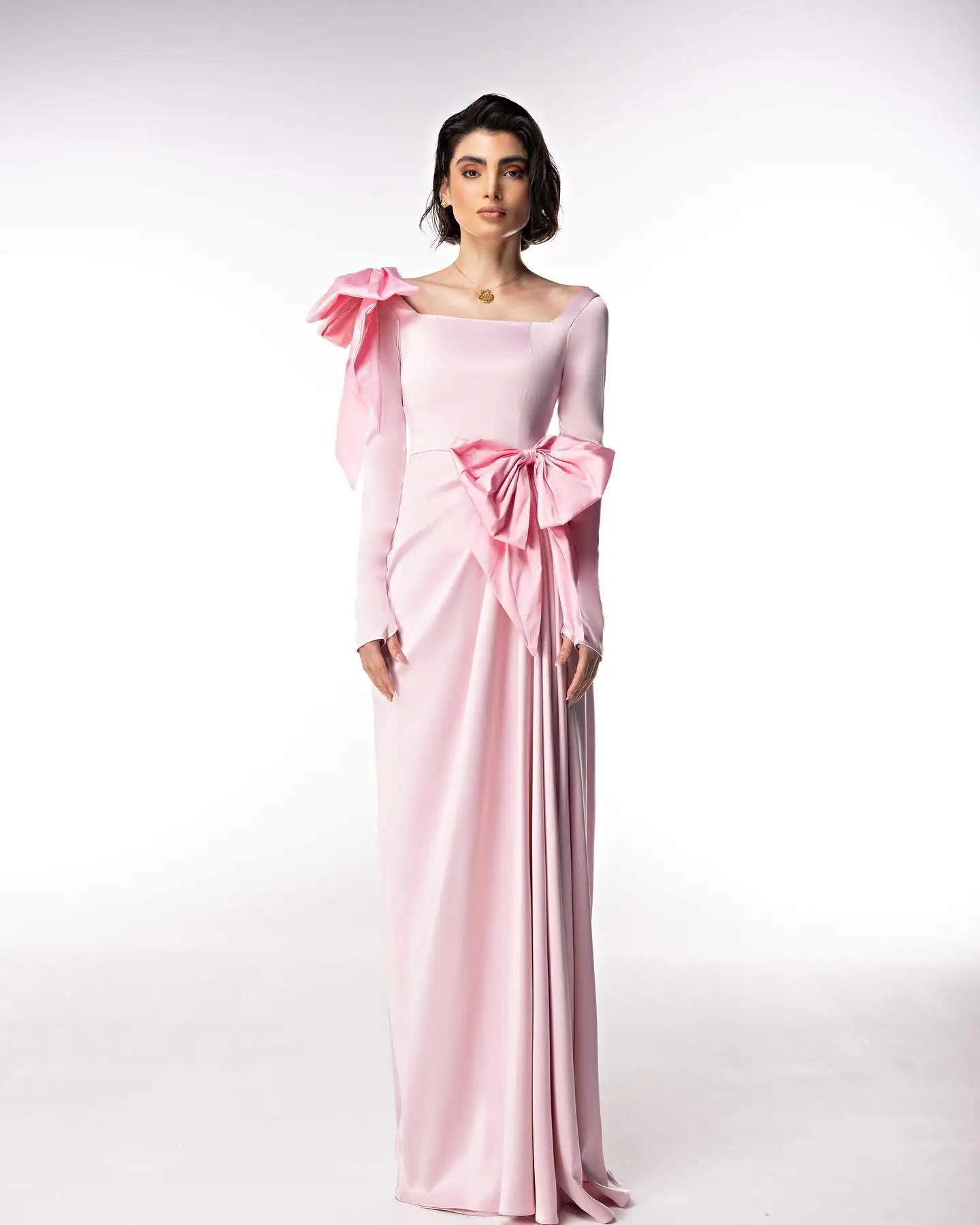 Customized Temperament Square Collar Bow Evening Dresses Graceful Satin Long Sleeves Pleats Vestido De Festa Vestido D
Customized Temperament Square Collar Bow Evening Dresses Graceful Satin Long Sleeves Pleats Vestido De Festa Vestido D
