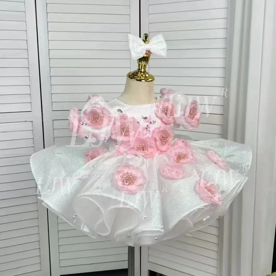 Dreams Baby Girls White puff sleeves flower Skirt Flower Girl Wedding Birthday Pageant Princess Gown Toddler Kids Formal Outfit
Dreams Baby Girls White puff sleeves flower Skirt Flower Girl Wedding Birthday Pageant Princess Gown Toddler Kids Formal Outfit
