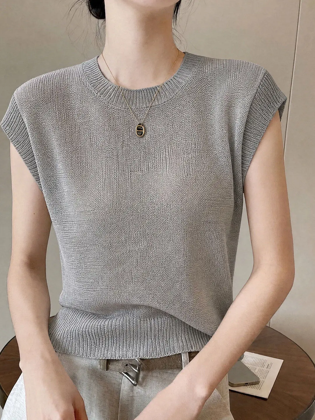 Korean Style Slim Fit Knitted Short Sleeve Women's Summer T-Shirt round Neck Breathable Lyocell Blend Versatile Casual Top
Korean Style Slim Fit Knitted Short Sleeve Women's Summer T-Shirt round Neck Breathable Lyocell Blend Versatile Casual Top