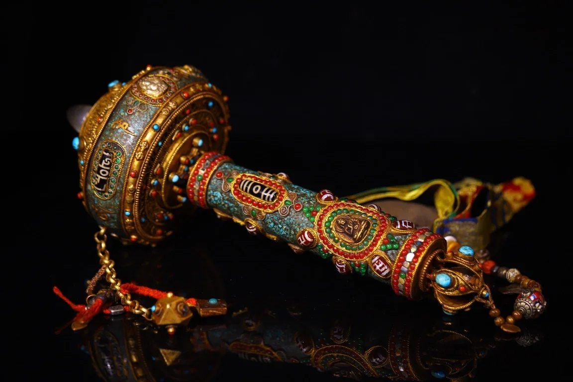 14"Tibetan Temple Collection Old Tibetan Silver Filigree Mosaic Gem Crystal Shell Old Scriptures Prayer Wheel Worship Hall
14"Tibetan Temple Collection Old Tibetan Silver Filigree Mosaic Gem Crystal Shell Old Scriptures Prayer Wheel Worship Hall