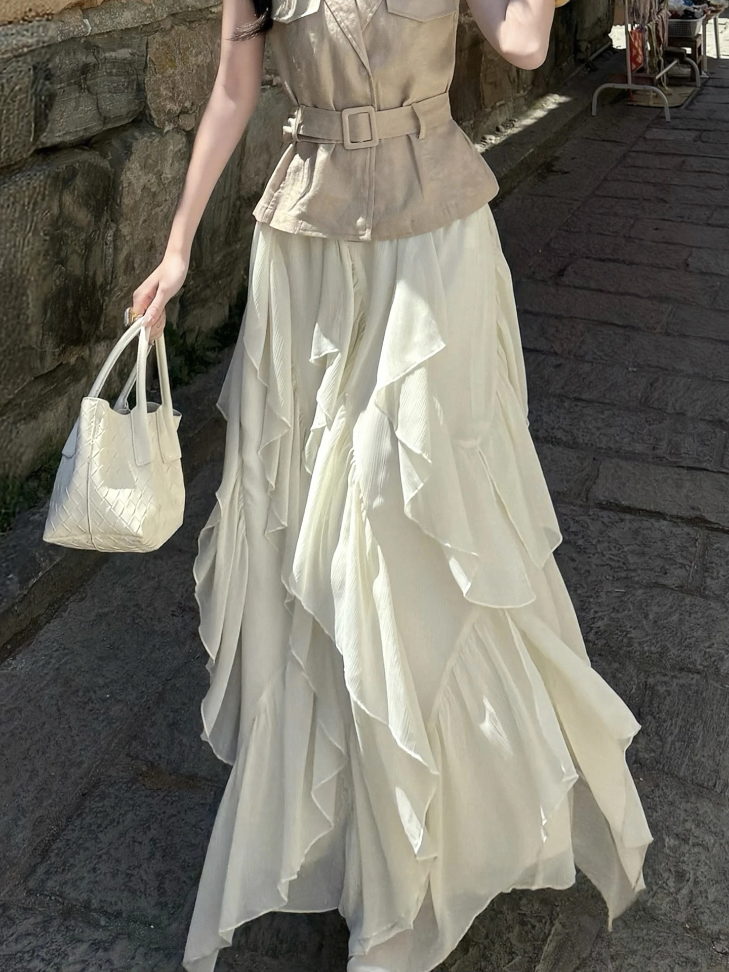 High Waist Draped A-Line Skirt by Onion Summer 2026 New Style Cake Skirt Long Length Chiffon Skirt Women's Fashion
High Waist Draped A-Line Skirt by Onion Summer 2026 New Style Cake Skirt Long Length Chiffon Skirt Women's Fashion