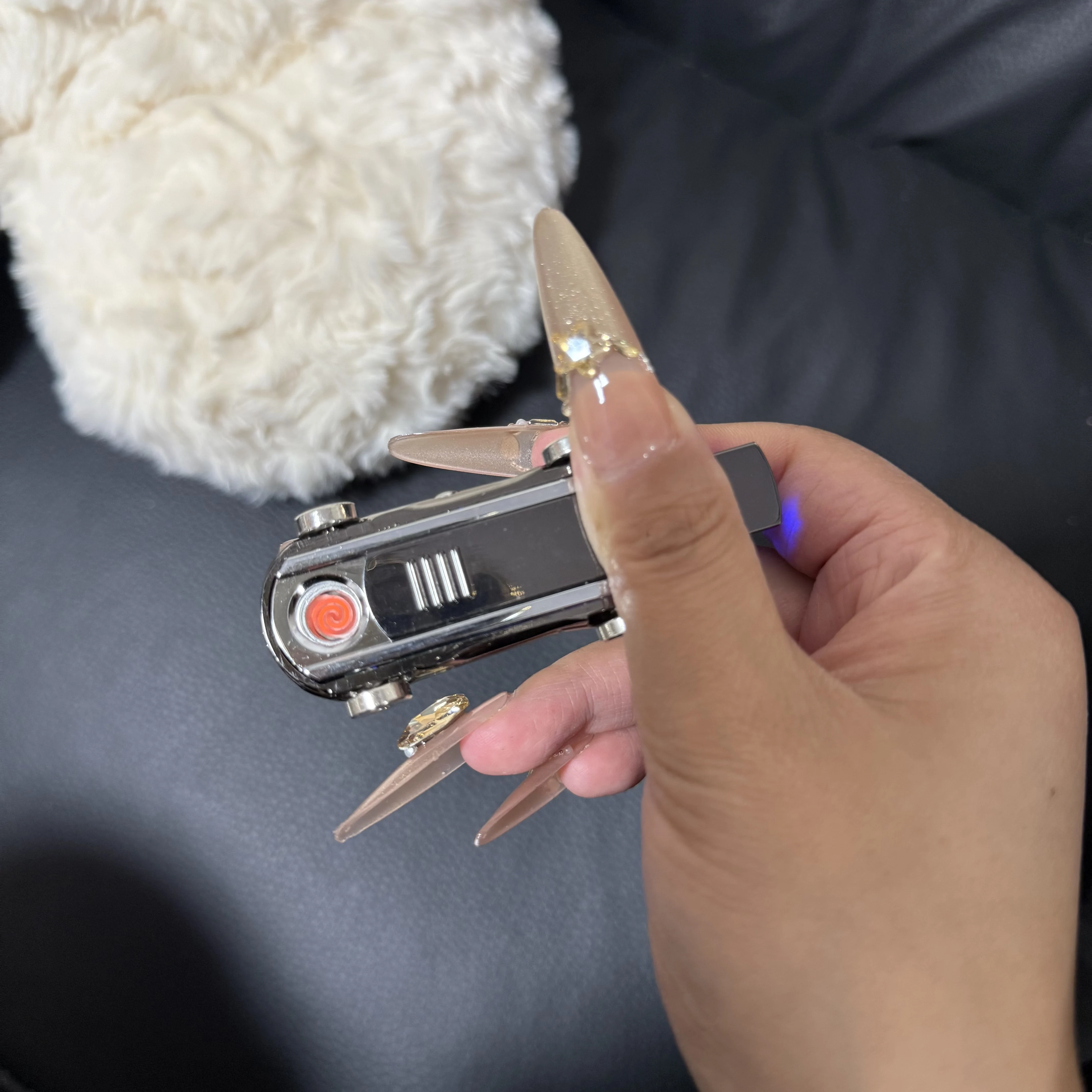 New car shaped charging cigarette lighter mini keychain lighter tool men's keychain lighter, cigarette accessories, (real shot)
New car shaped charging cigarette lighter mini keychain lighter tool men's keychain lighter, cigarette accessories, (real shot)