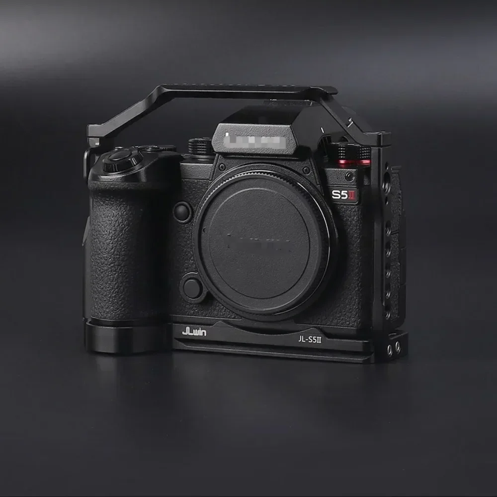 S5II Protective Camera Cage for Panasonic S5II/S52 Camera Aluminum Alloy with Cold Shoe Mount Numerous 1/4in 3/8in Holes
S5II Protective Camera Cage for Panasonic S5II/S52 Camera Aluminum Alloy with Cold Shoe Mount Numerous 1/4in 3/8in Holes
