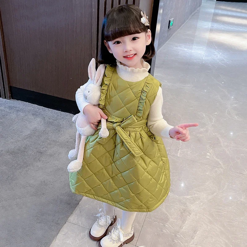 Girl Winter Dress Little Girl Korean Style Fashion Thickened Cotton-padded Vest Skirt 2023 Winter Girl Baby Sleeveless Dress
Girl Winter Dress Little Girl Korean Style Fashion Thickened Cotton-padded Vest Skirt 2023 Winter Girl Baby Sleeveless Dress