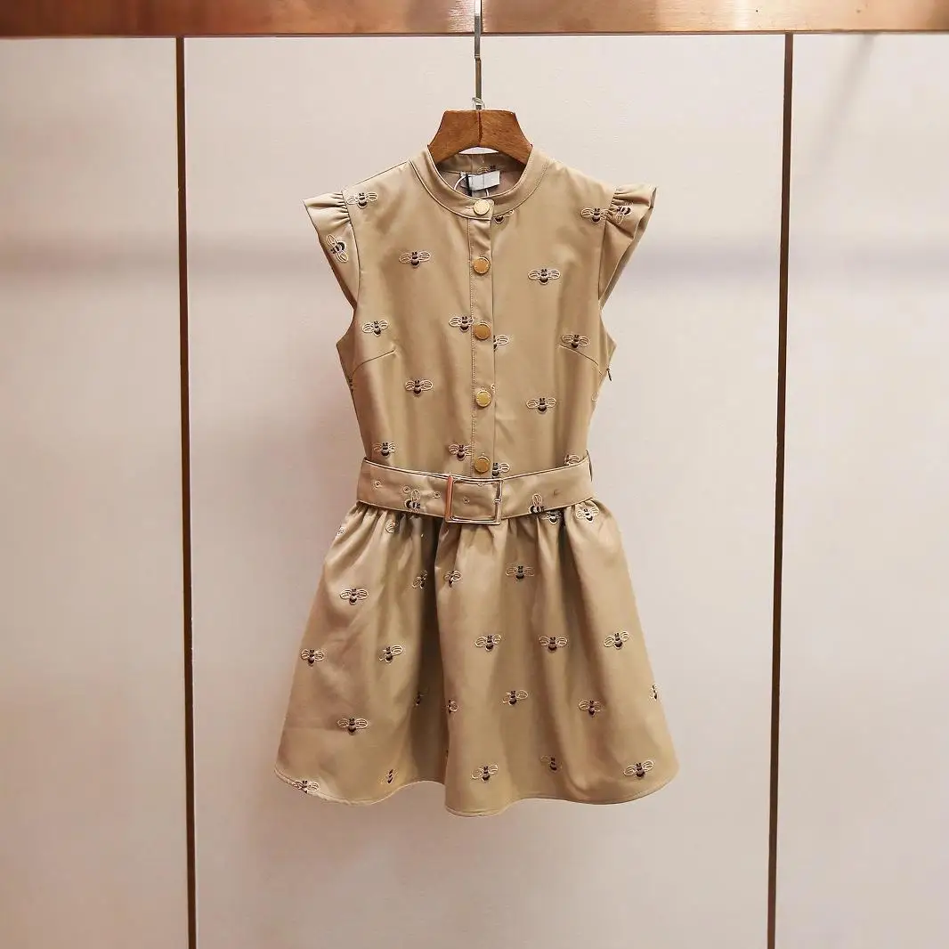 Spring Summer New Arrival Women's Dress Bee High End South Oil Embroidery Sleeveless round Neck Vest Style Commute Fashion
Spring Summer New Arrival Women's Dress Bee High End South Oil Embroidery Sleeveless round Neck Vest Style Commute Fashion