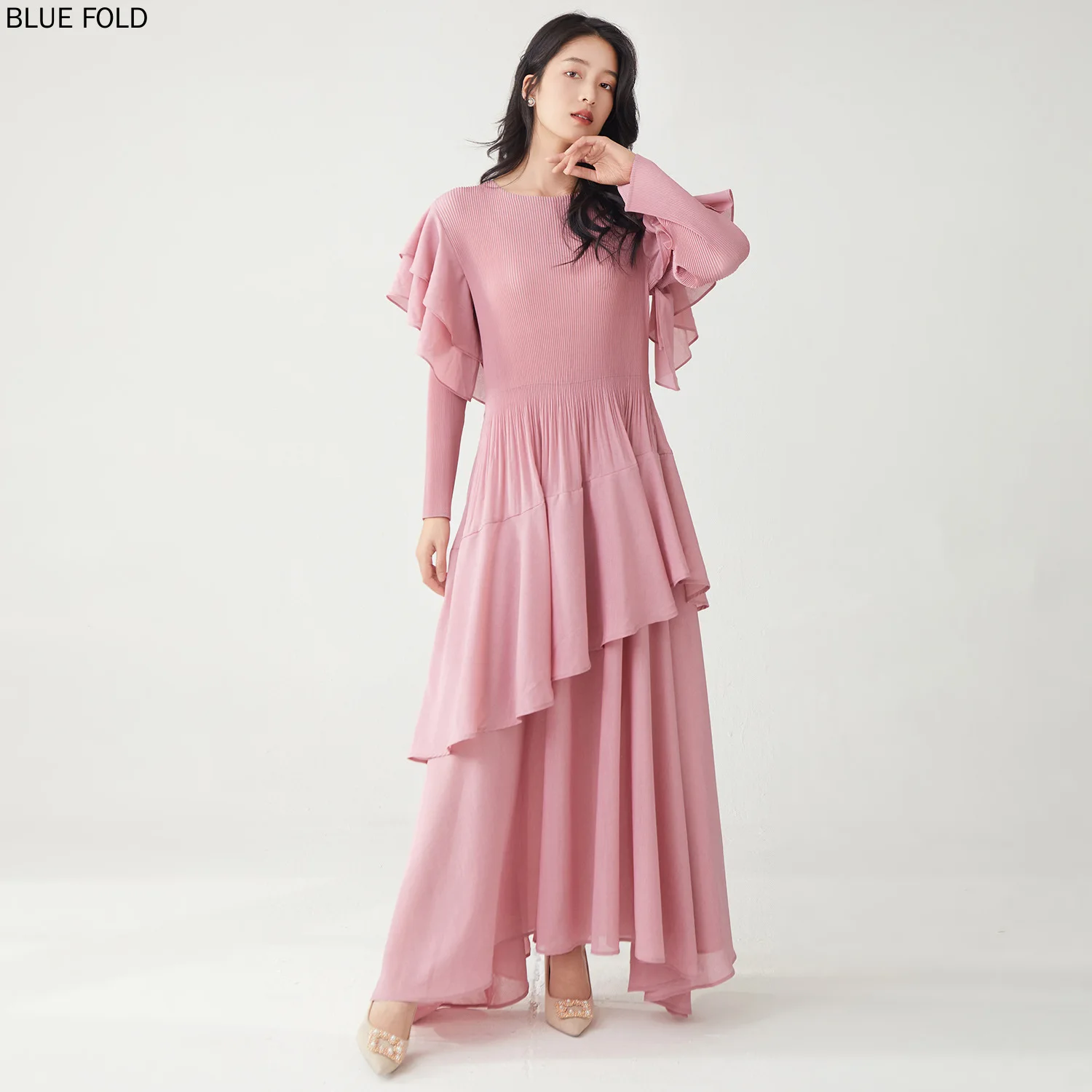Large Size Women's PLEATS Vestido Spring Haute Couture Long Dress Elegant Princess Style Loose Fit Miyake Design
Large Size Women's PLEATS Vestido Spring Haute Couture Long Dress Elegant Princess Style Loose Fit Miyake Design