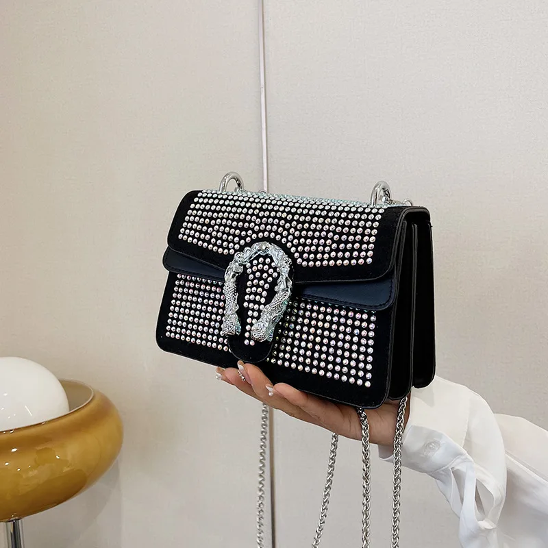 Fashion Women's Diamonds Shoulder Bag Classic Hundred Girls Handbag Crossbody Bag Hardware Zipper Decoration PU Material
Fashion Women's Diamonds Shoulder Bag Classic Hundred Girls Handbag Crossbody Bag Hardware Zipper Decoration PU Material