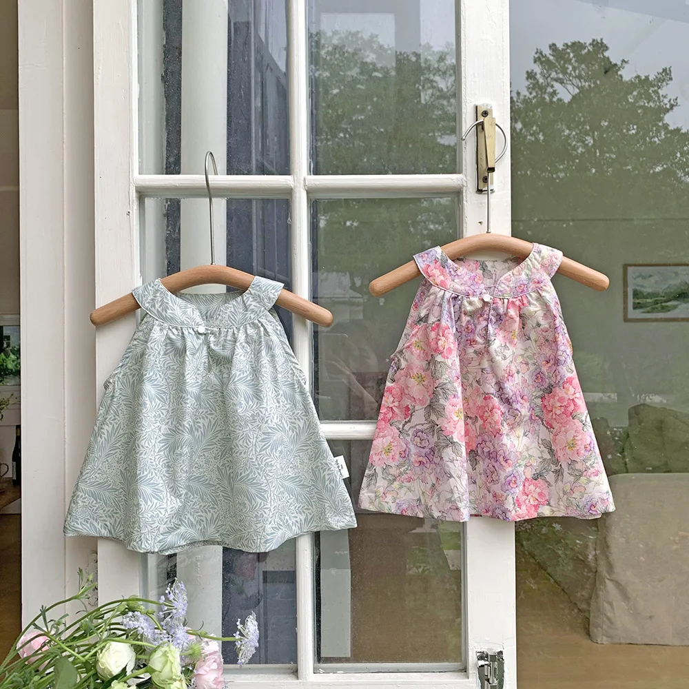 Girls Top 2024 Summer New Childrens Clothes Girls New Chinese Shoulder Shirt Girls Floral Stand Collar Antique Cool Doll Vest
Girls Top 2024 Summer New Childrens Clothes Girls New Chinese Shoulder Shirt Girls Floral Stand Collar Antique Cool Doll Vest