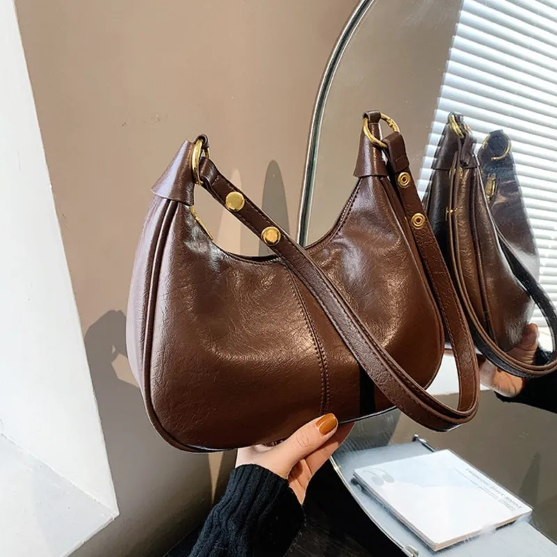 Small PU Leather Shoulder Bags For Women 2024 New Autumn Winter Korean Fashion Solid Crossbody Bag Trend Simple Retro Handbags
Small PU Leather Shoulder Bags For Women 2024 New Autumn Winter Korean Fashion Solid Crossbody Bag Trend Simple Retro Handbags