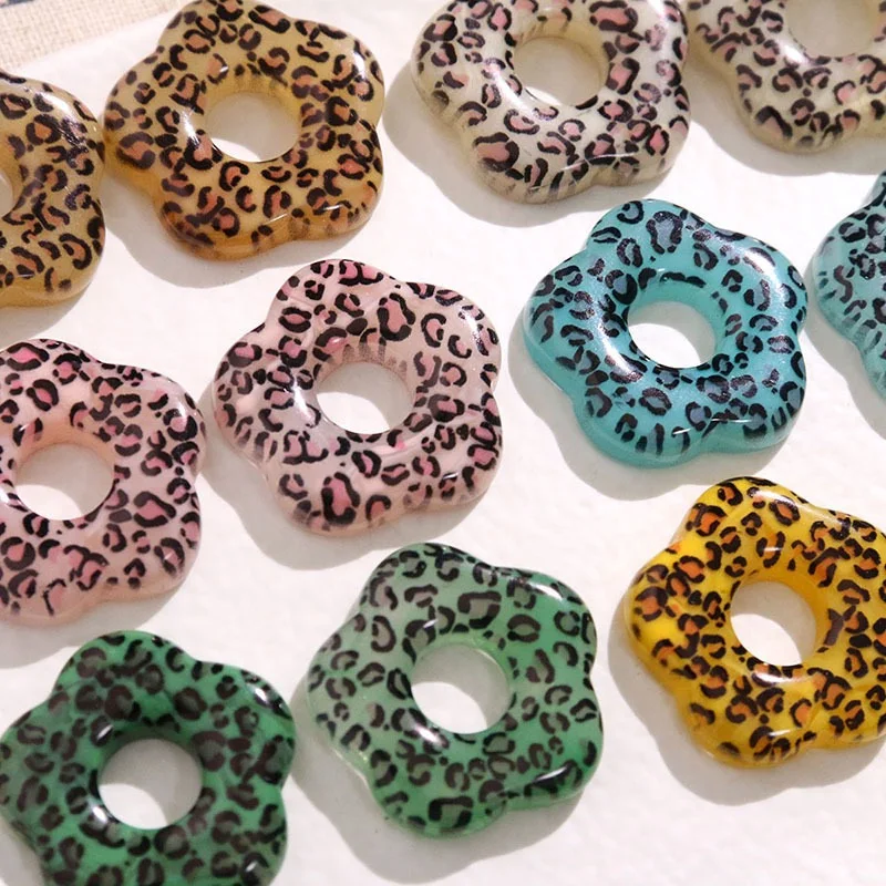 Wholesale 50pcs/lot 25mm leopard print cartoon flowers shape resin cabochon beads diy jewelry garment hair accessory
Wholesale 50pcs/lot 25mm leopard print cartoon flowers shape resin cabochon beads diy jewelry garment hair accessory
