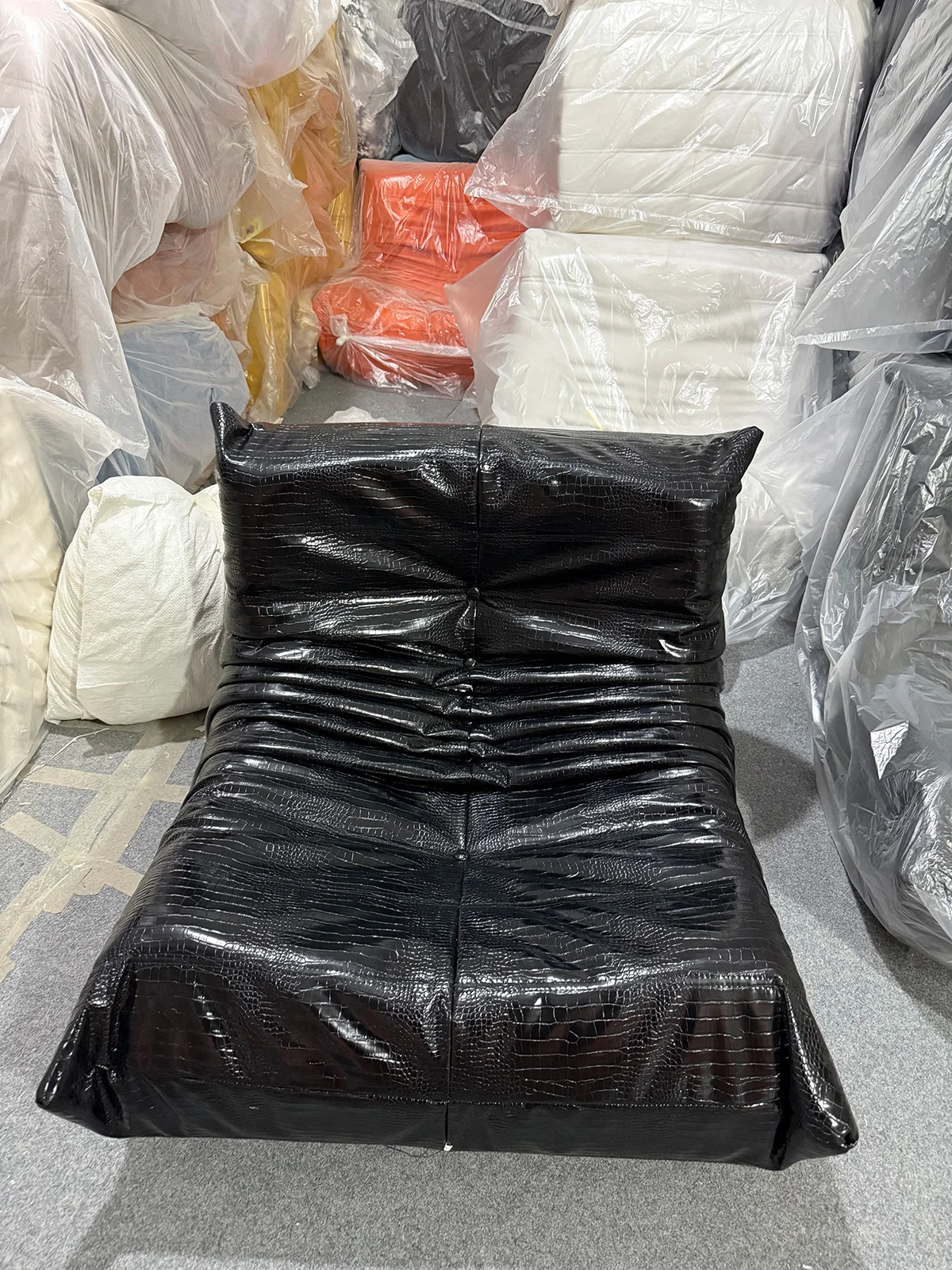 Striped Caterpillar Sofa Fashionable Vibrant Colors Durable Quality Home Living Room Furniture Comfortable Sofa Set
Striped Caterpillar Sofa Fashionable Vibrant Colors Durable Quality Home Living Room Furniture Comfortable Sofa Set