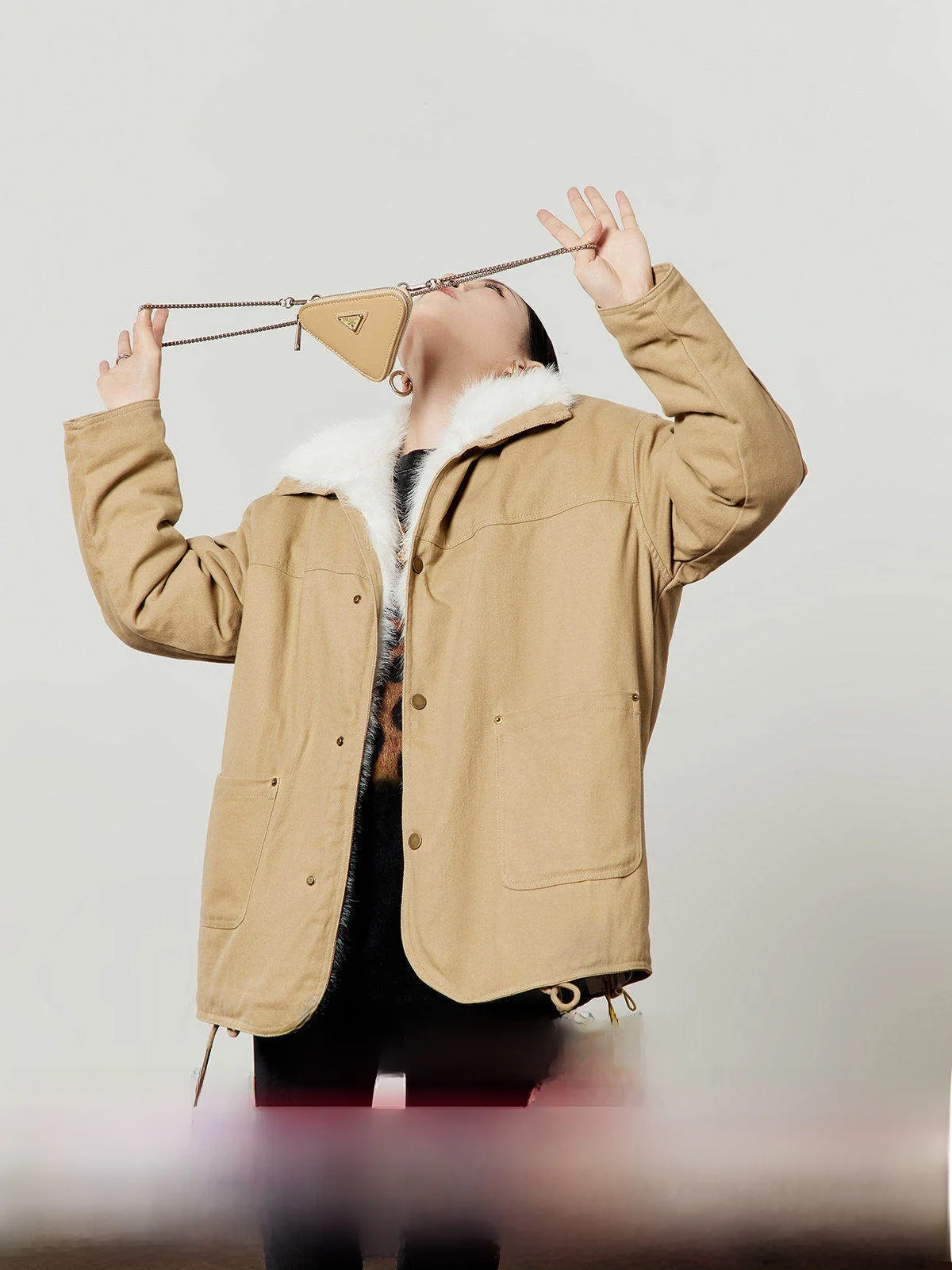 Khaki Color Women's Jaet 2025 Winter New Sle Long Sve Cotton Coat Loose Commute Sle Mosaic Splicing Outerwear
Khaki Color Women's Jaet 2025 Winter New Sle Long Sve Cotton Coat Loose Commute Sle Mosaic Splicing Outerwear