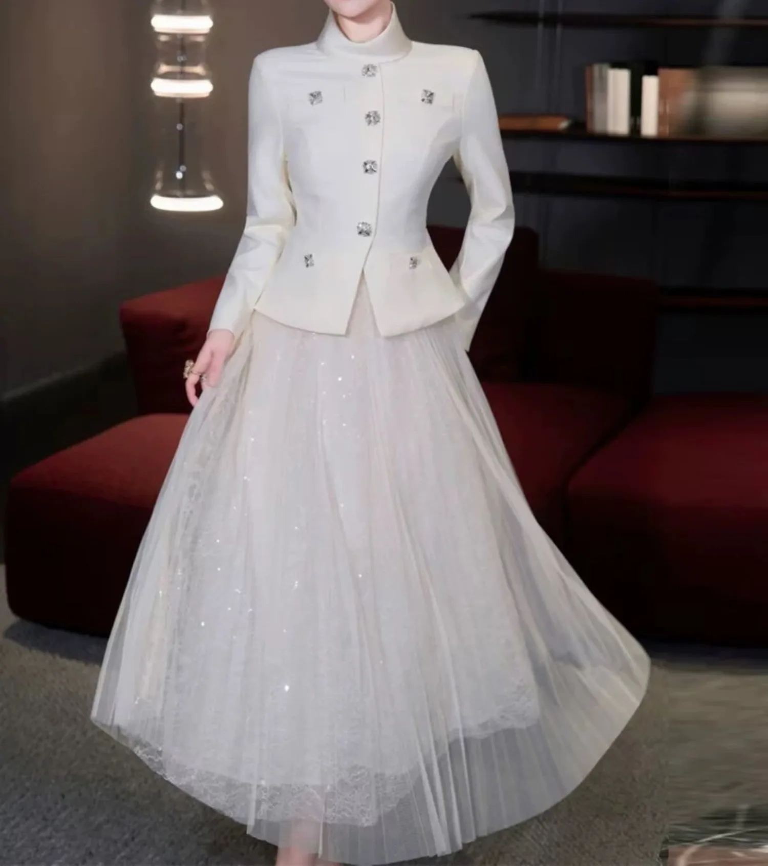 Белое сетчатое платье с нашивками, женское однобортное платье с длинным рукавом и высоким воротником, облегающее платье, винтажная элегантная длинная одежда для женщин
Белое сетчатое платье с нашивками, женское однобортное платье с длинным рукавом и высоким воротником, облегающее платье, винтажная элегантная длинная одежда для женщин