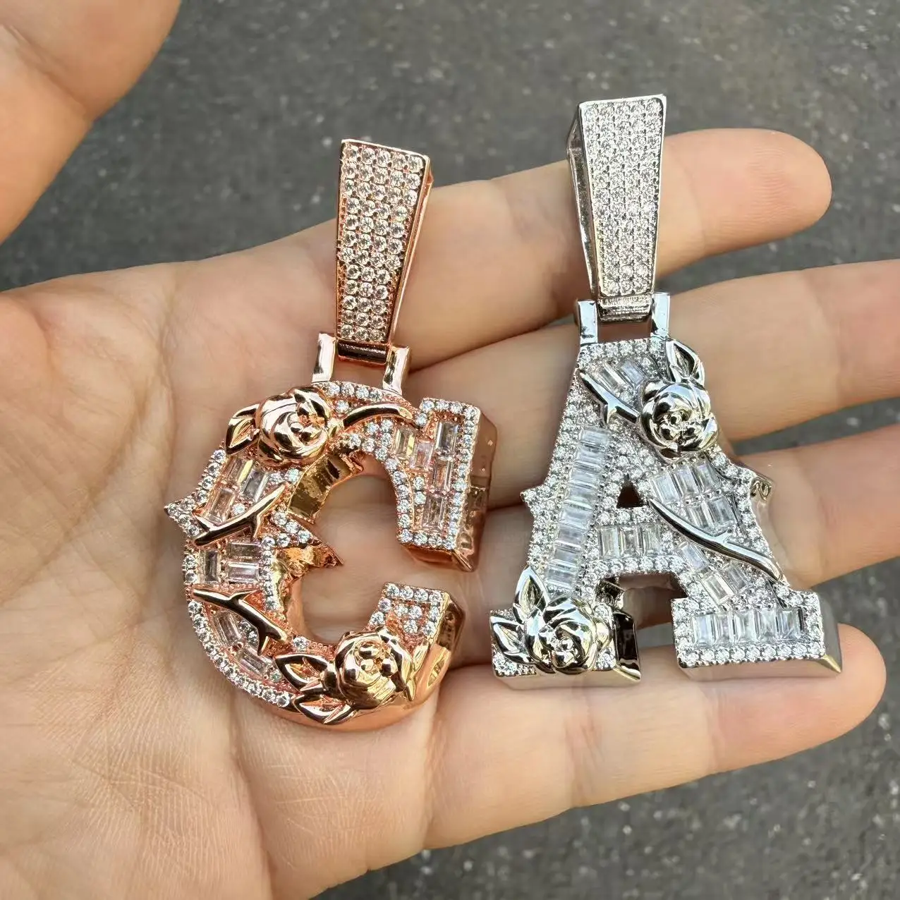 UWIN Customized Baguettecz Name Pendant Necklaces Iced Cubic Zircon Flower Letters Charms Personalized Hip Hop Jewelry
UWIN Customized Baguettecz Name Pendant Necklaces Iced Cubic Zircon Flower Letters Charms Personalized Hip Hop Jewelry