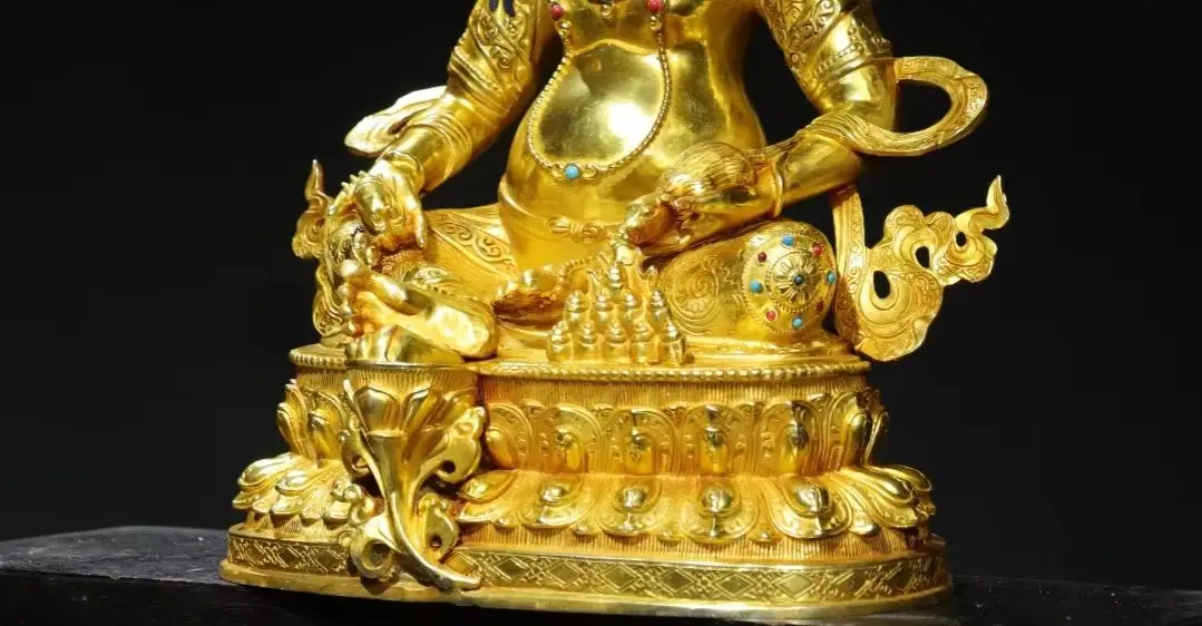 18-дюймовая народная коллекция Old Xizang, старая бронза, позолоченная окрашенная лицом, желтый Джамбала, сидящий Будда, лотос, терраса, зал поклонения
18-дюймовая народная коллекция Old Xizang, старая бронза, позолоченная окрашенная лицом, желтый Джамбала, сидящий Будда, лотос, терраса, зал поклонения