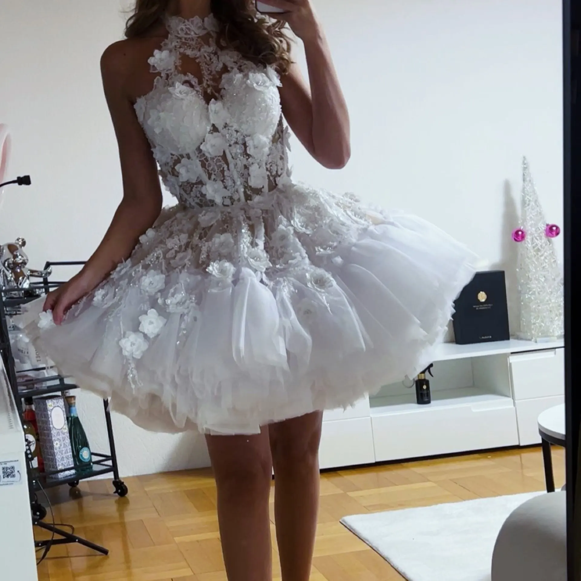 Ivory White Lace Dress Party Dress A-Line Mini Skirt 3D Floral Appliques Bridal Short Wedding Gown Puffy Skirt Floral Gala Dress
Ivory White Lace Dress Party Dress A-Line Mini Skirt 3D Floral Appliques Bridal Short Wedding Gown Puffy Skirt Floral Gala Dress