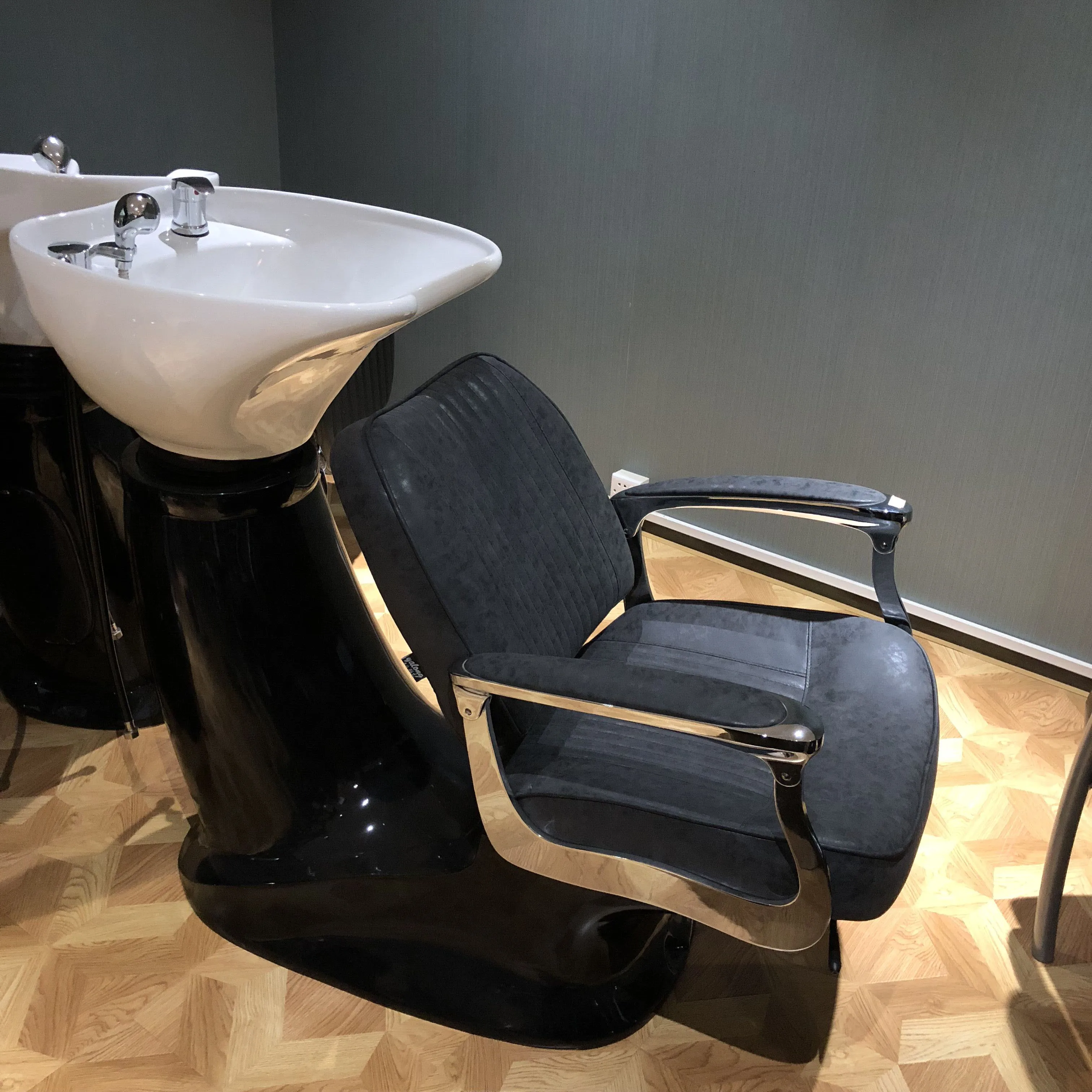 Shampoo Bed Wash Hair Salon Spa Professional Massage Chair Washing Washbasins Beauty Equipment Makeup Stretcher Hairdressing
Shampoo Bed Wash Hair Salon Spa Professional Massage Chair Washing Washbasins Beauty Equipment Makeup Stretcher Hairdressing